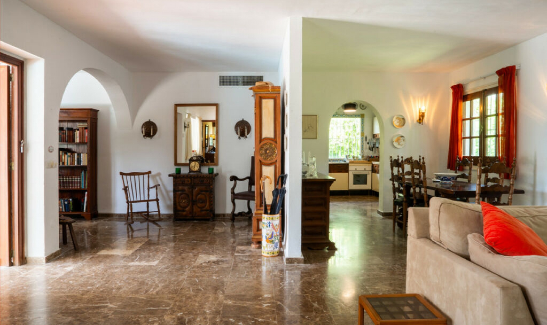 Resale - House -
San Pedro de Alcántara