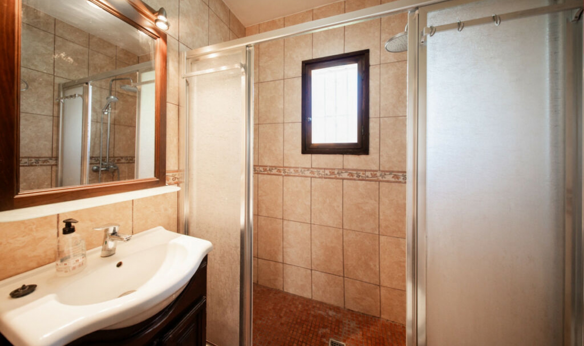 Resale - House -
San Pedro de Alcántara