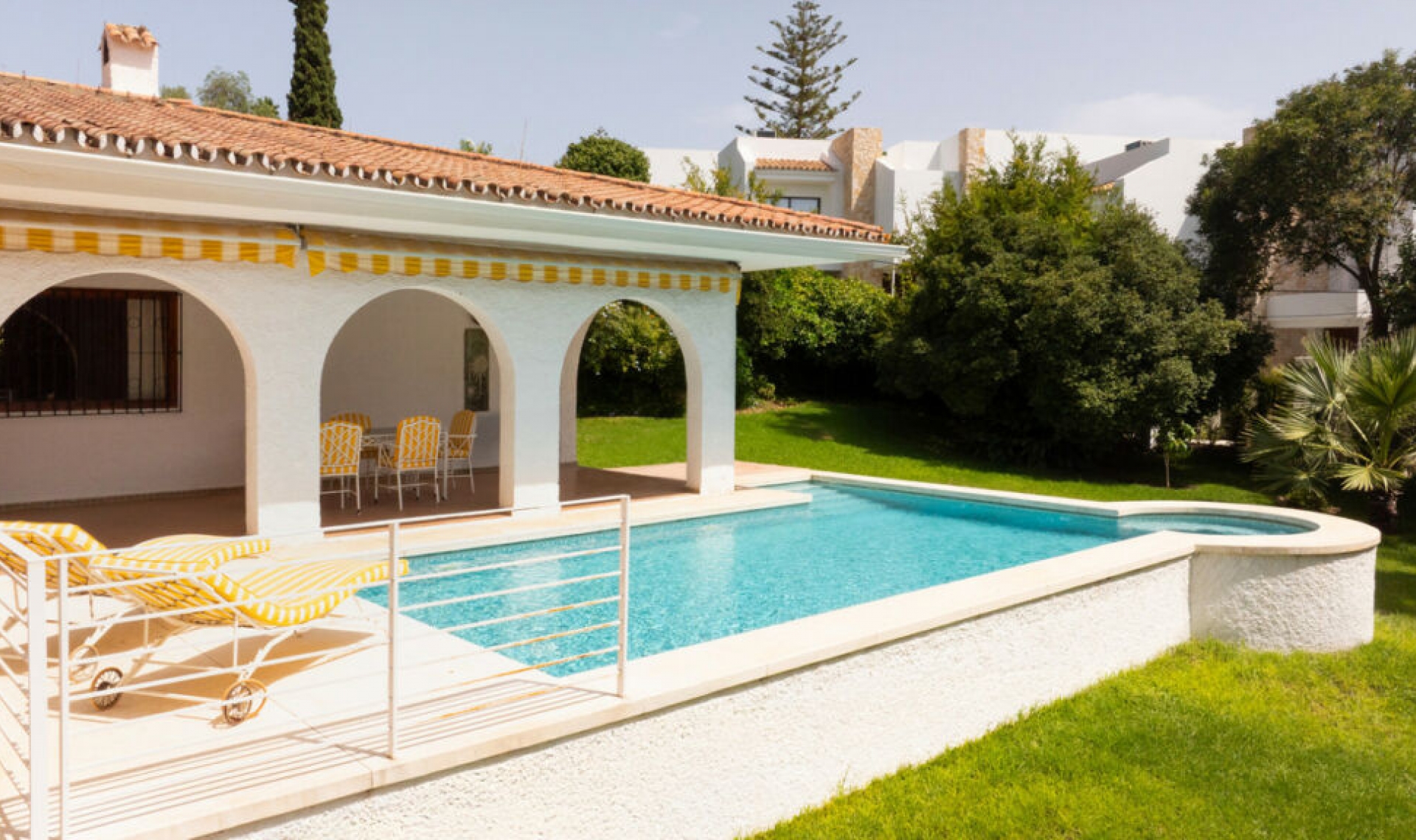 Resale - House -
San Pedro de Alcántara