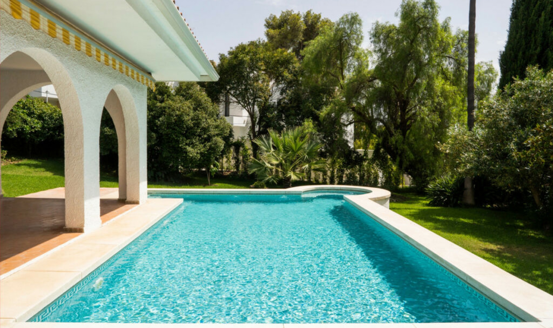 Resale - House -
San Pedro de Alcántara