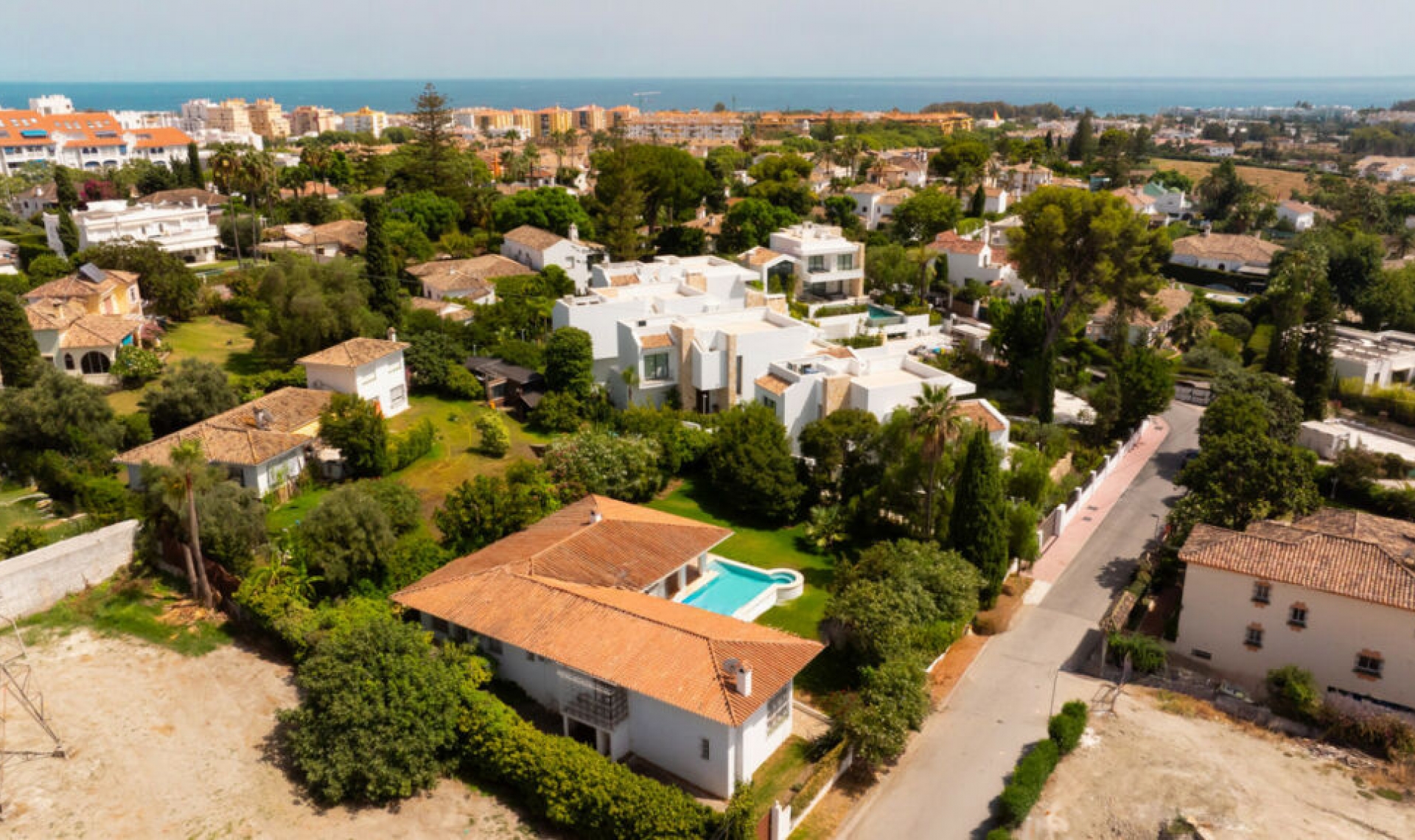 Resale - House -
San Pedro de Alcántara