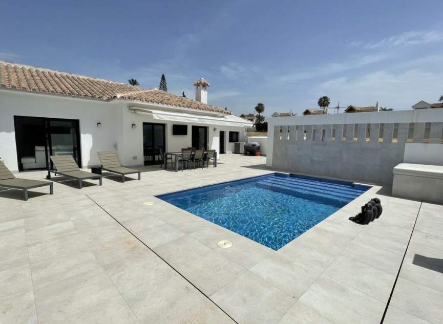 Resale - House -
San Pedro de Alcántara