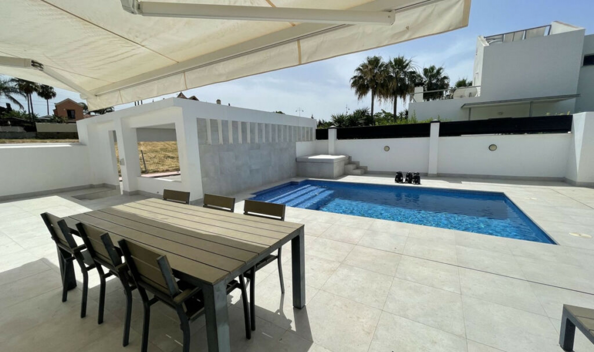Resale - House -
San Pedro de Alcántara