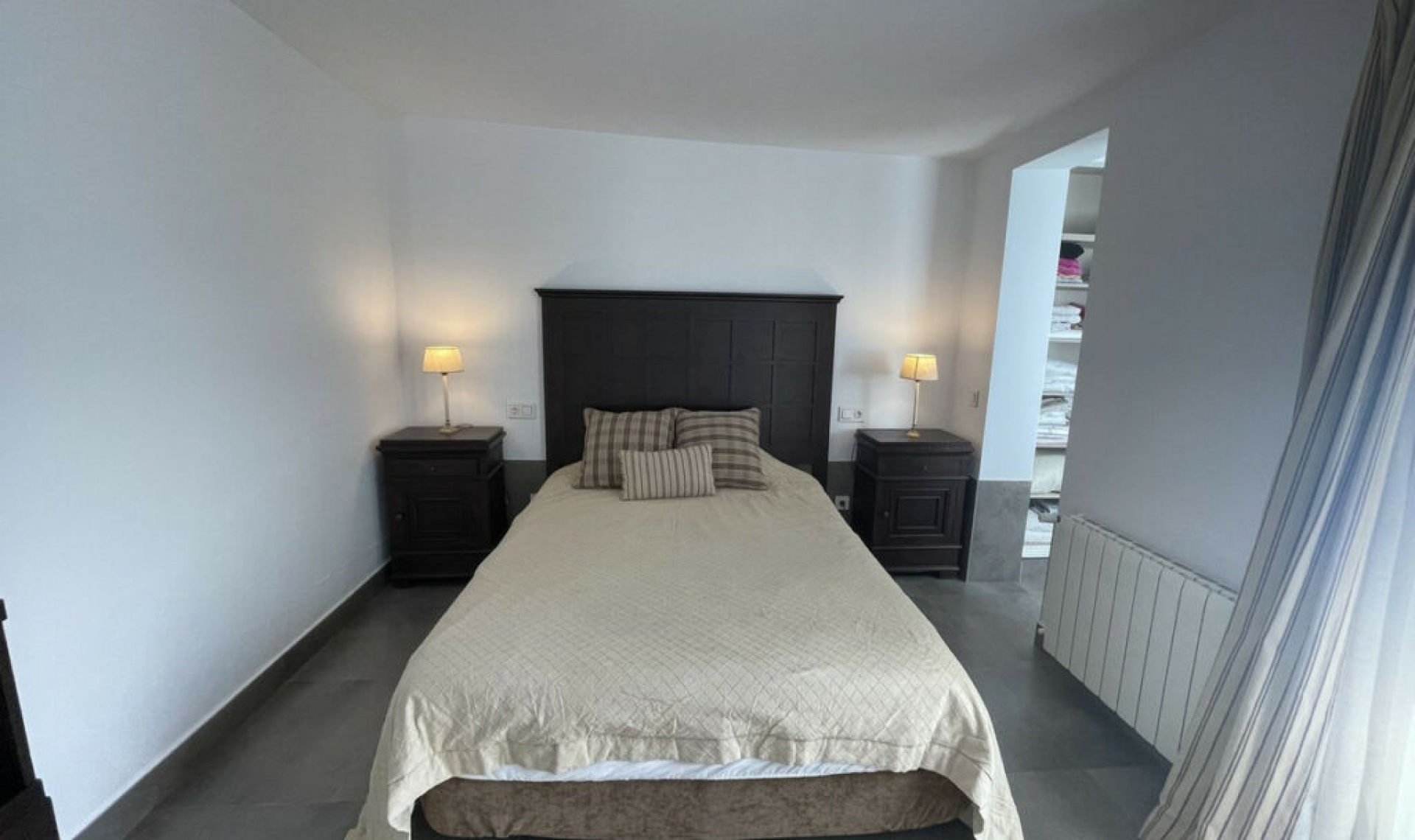 Resale - House -
San Pedro de Alcántara