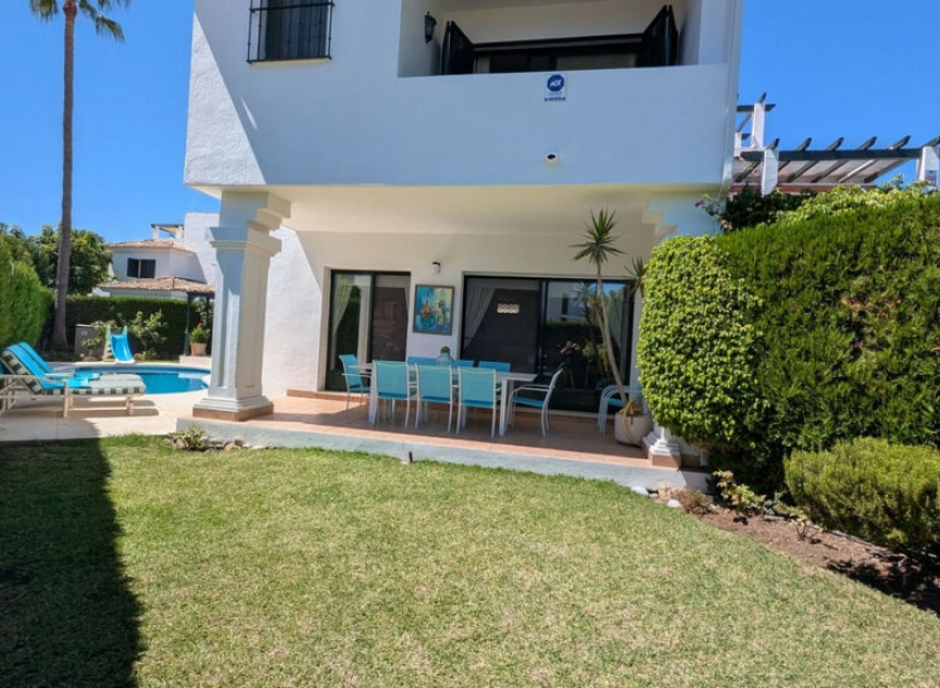 Resale - House -
San Pedro de Alcántara