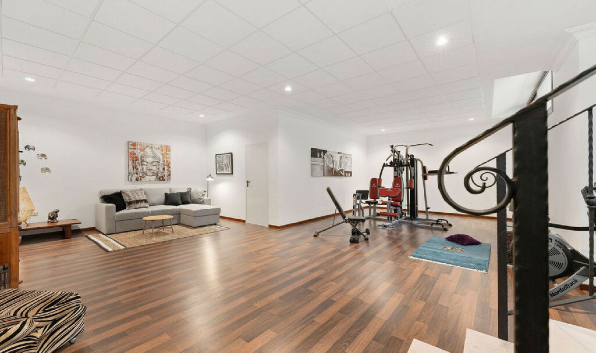 Resale - House -
San Pedro de Alcántara
