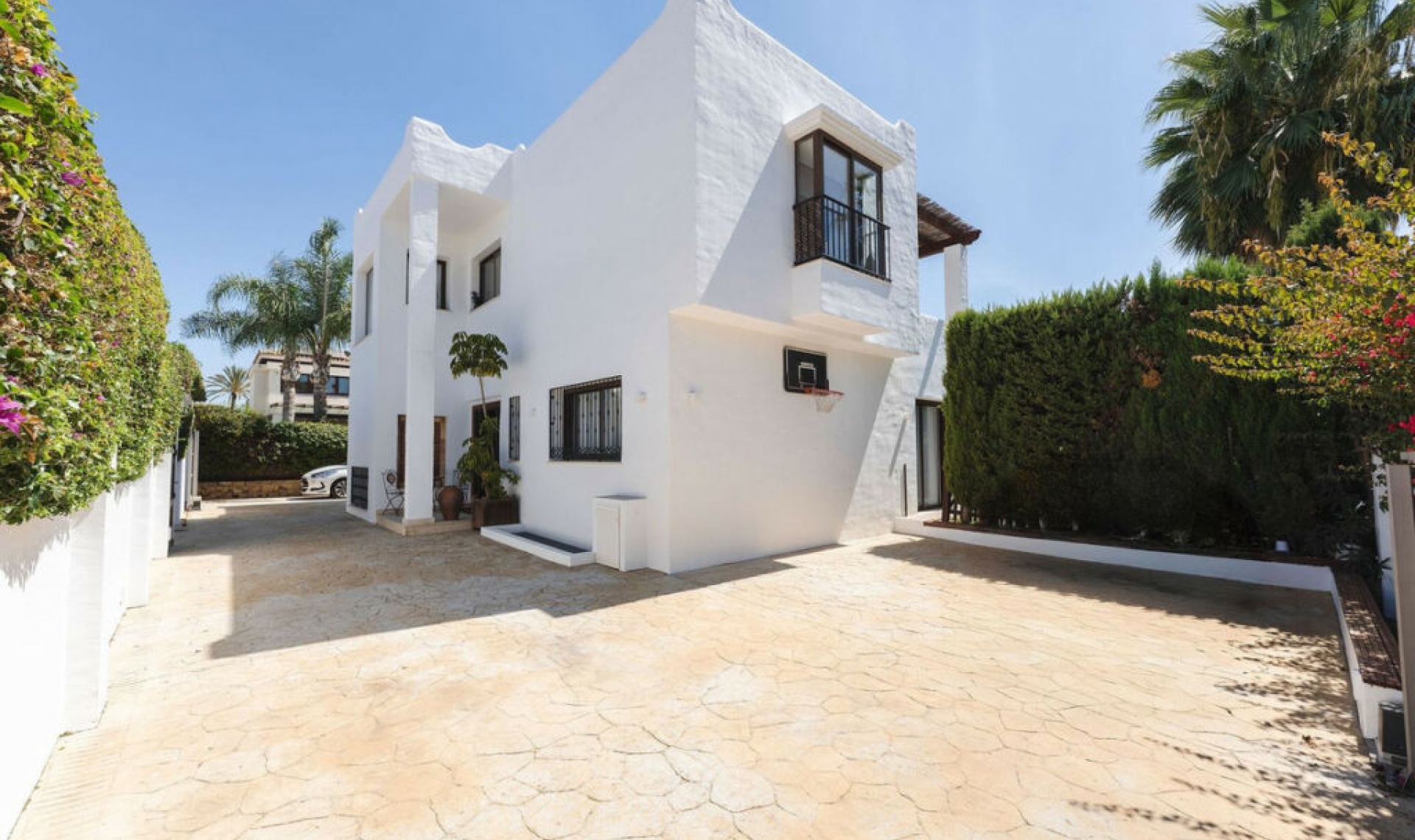 Resale - House -
San Pedro de Alcántara