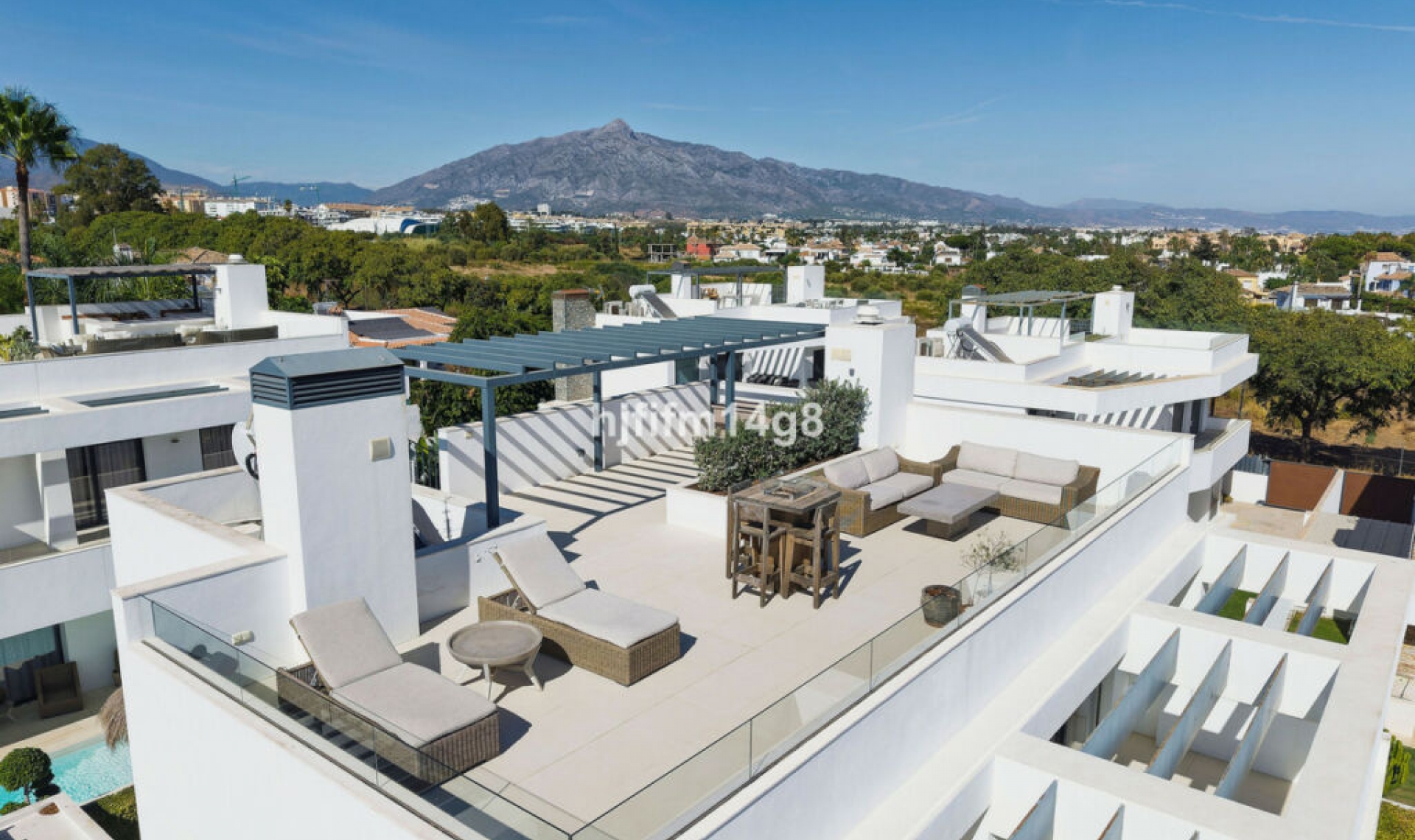 Resale - House -
San Pedro de Alcántara