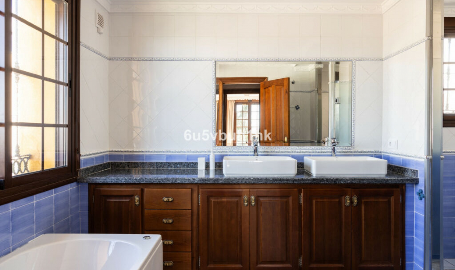 Resale - House -
San Pedro de Alcántara