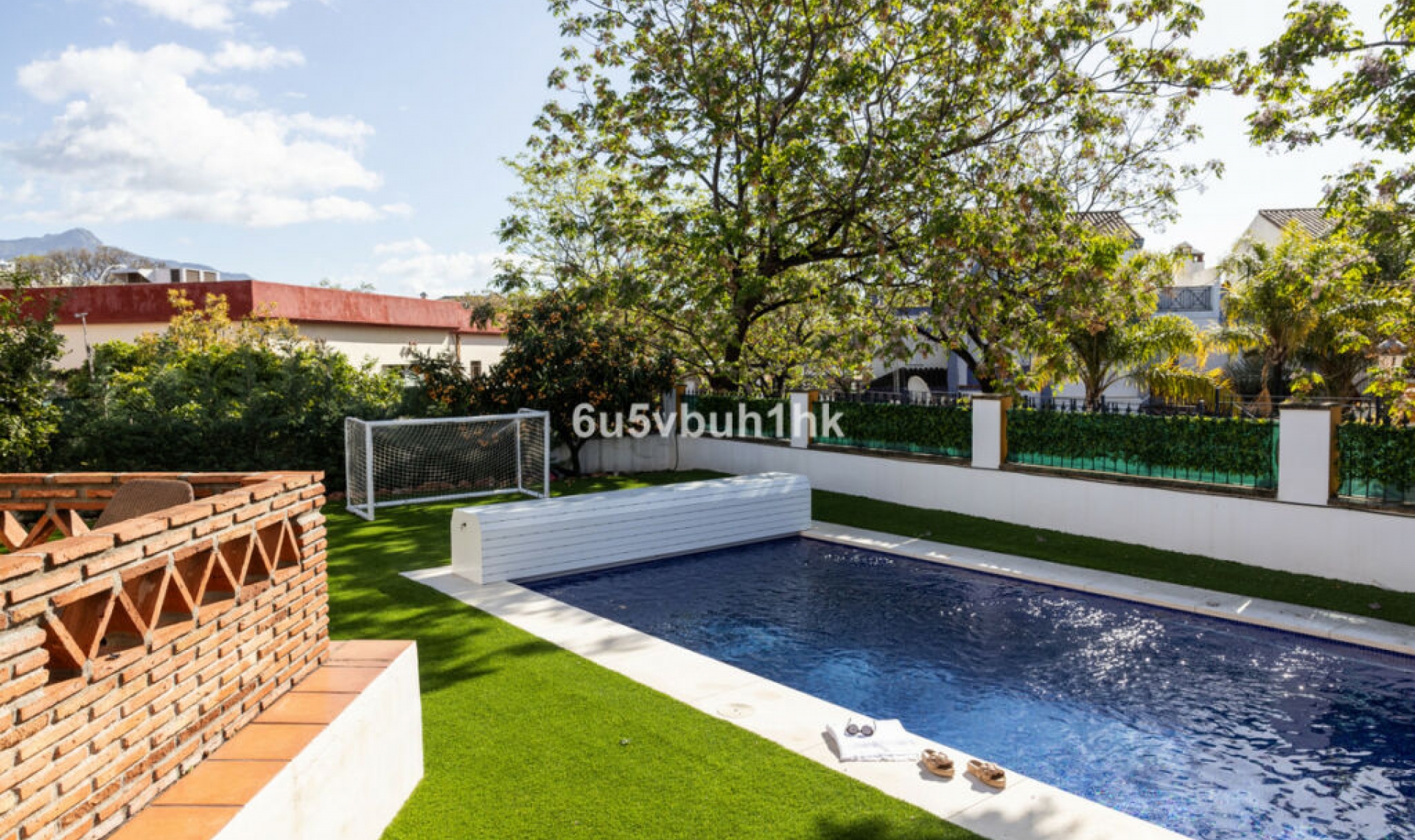 Resale - House -
San Pedro de Alcántara