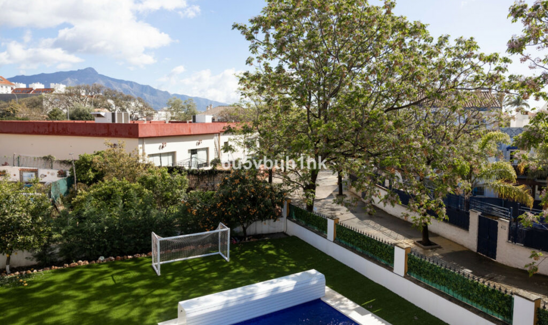 Resale - House -
San Pedro de Alcántara
