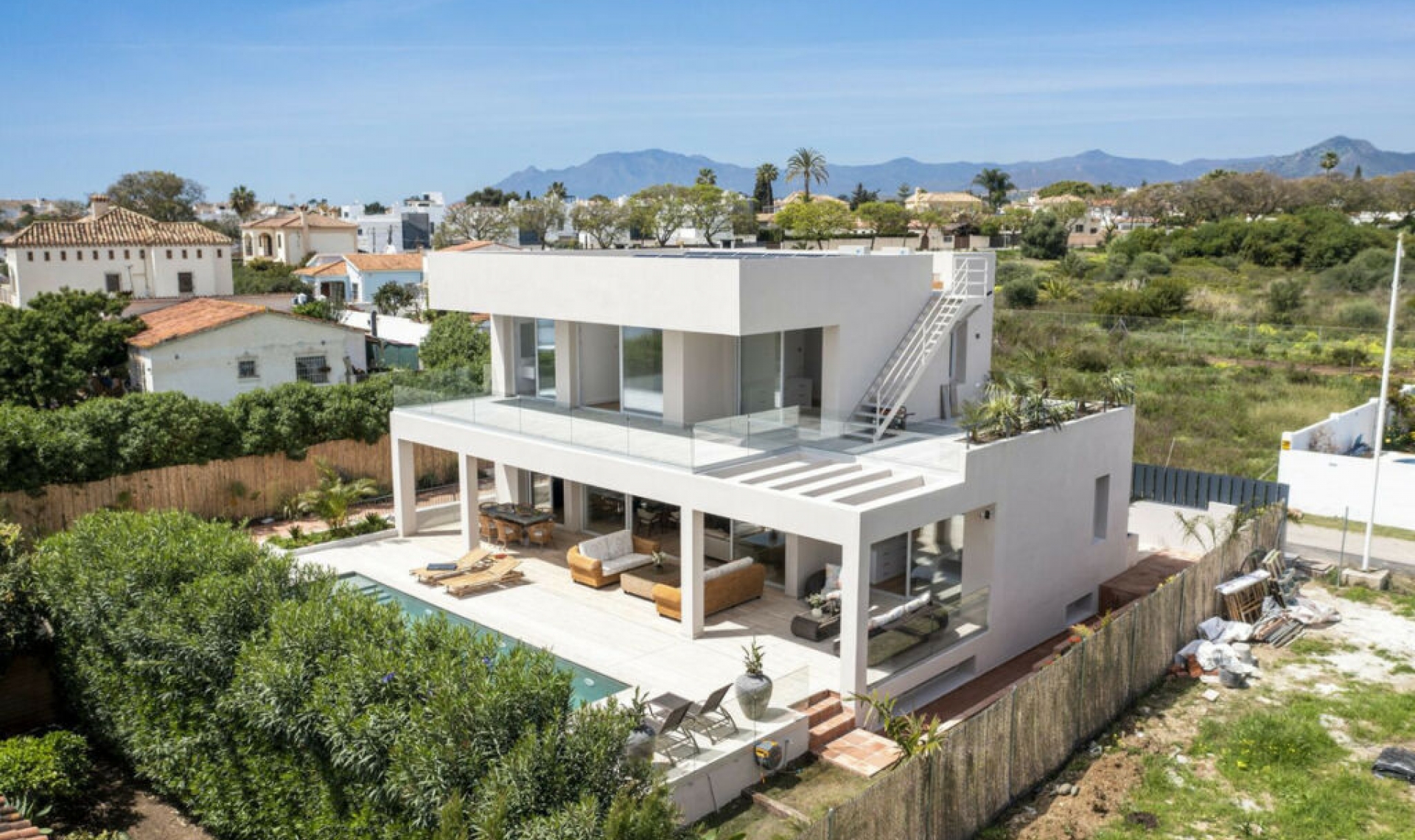 Resale - House -
San Pedro de Alcántara