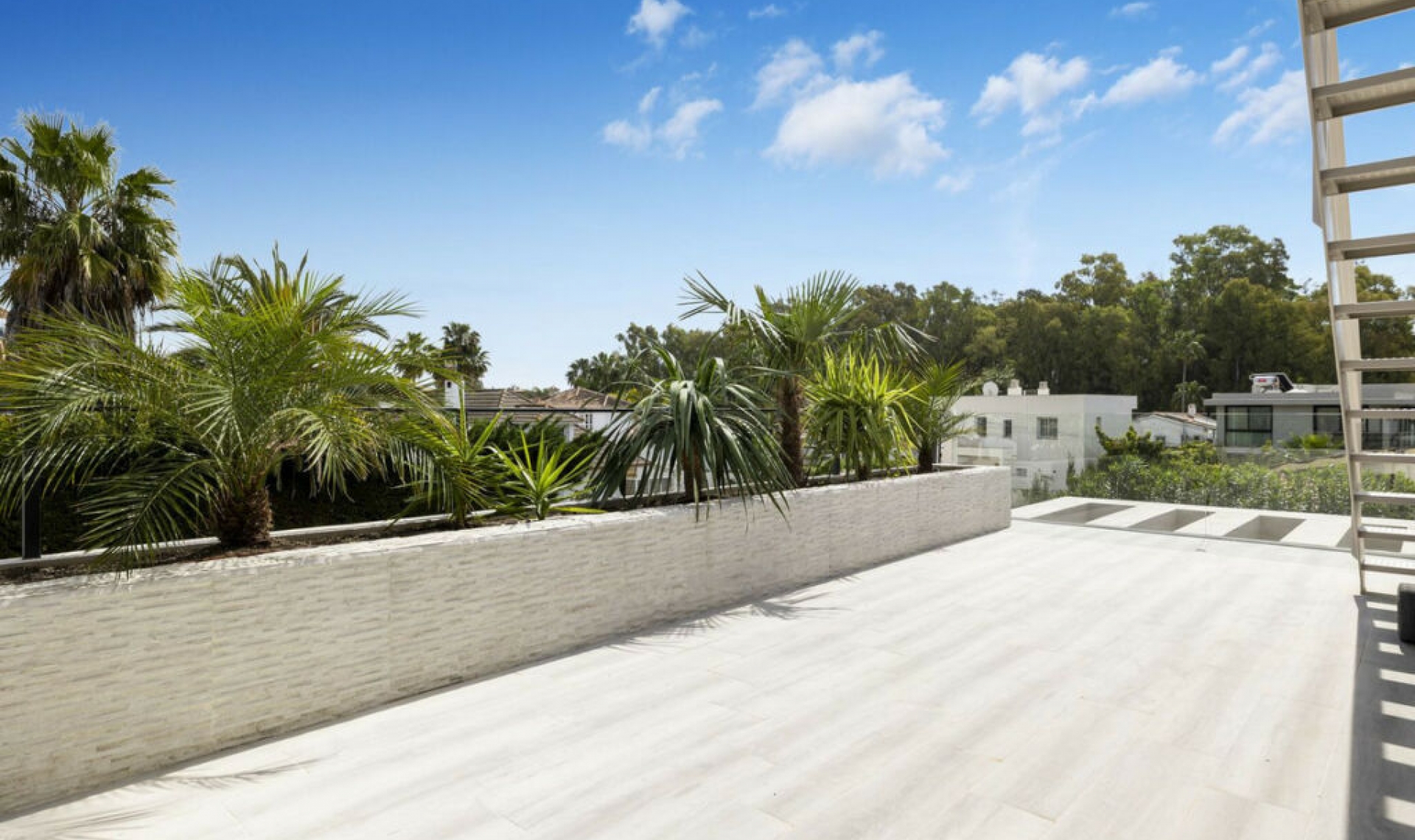 Resale - House -
San Pedro de Alcántara