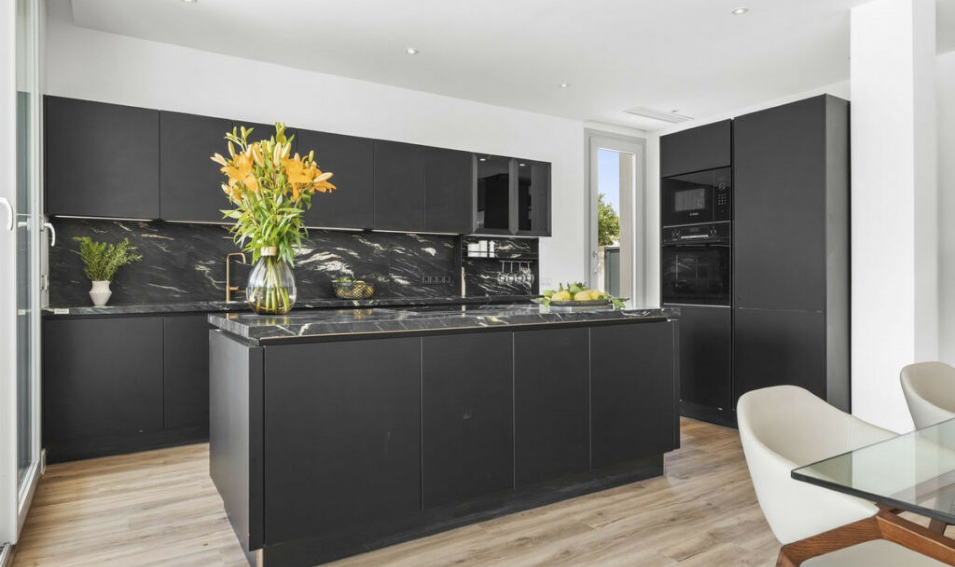 Resale - House -
San Pedro de Alcántara