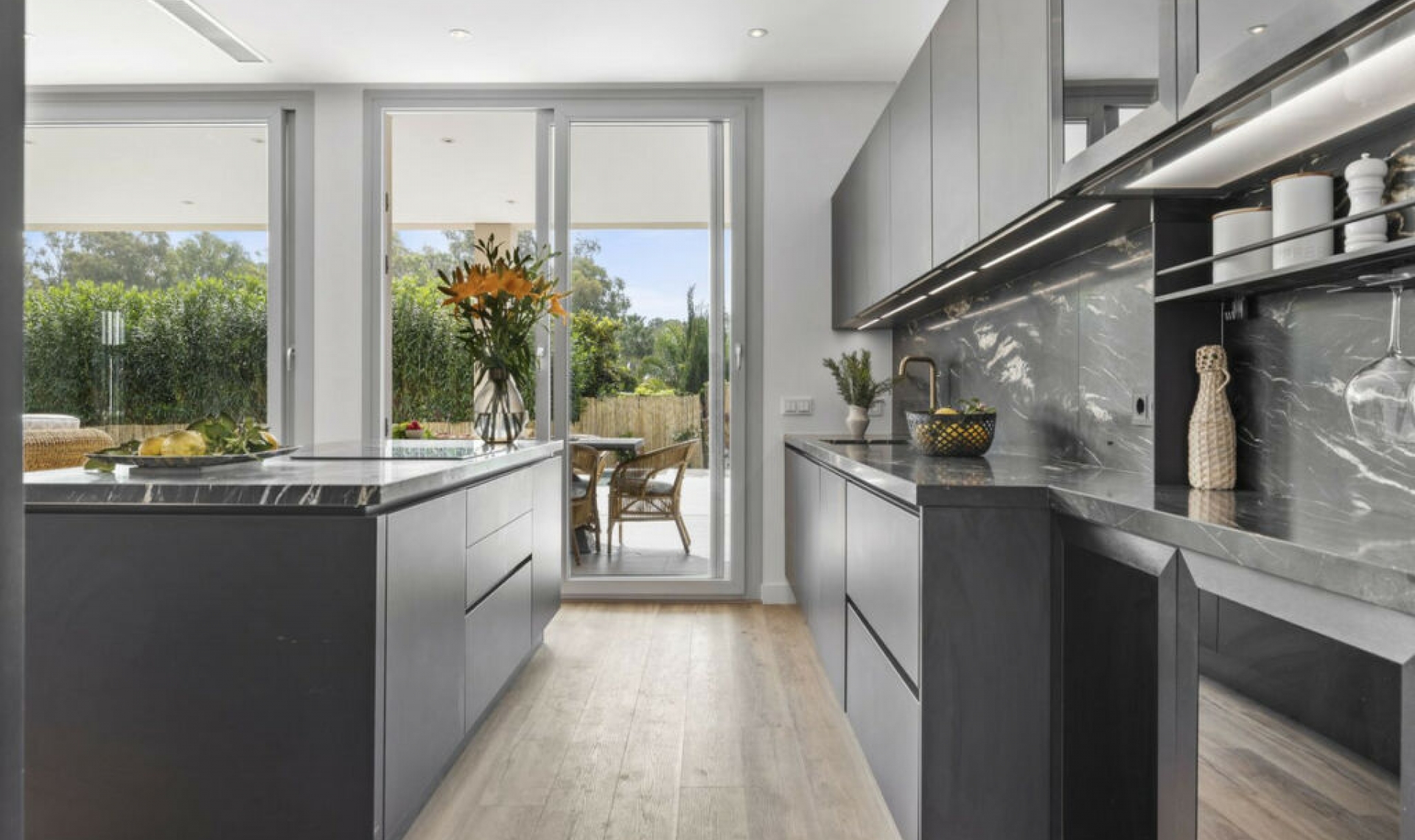 Resale - House -
San Pedro de Alcántara