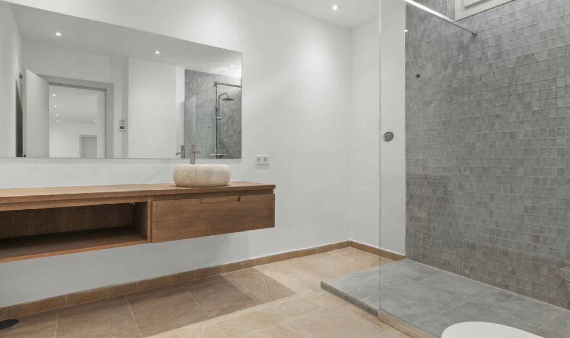 Resale - House -
San Pedro de Alcántara