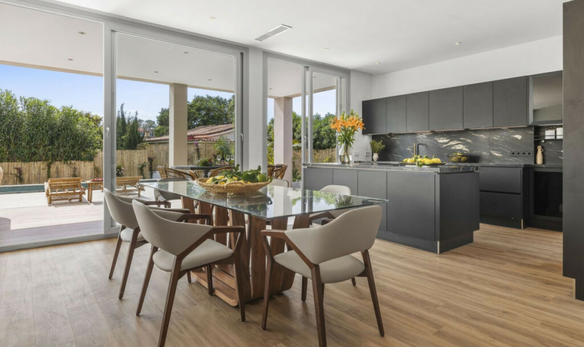 Resale - House -
San Pedro de Alcántara