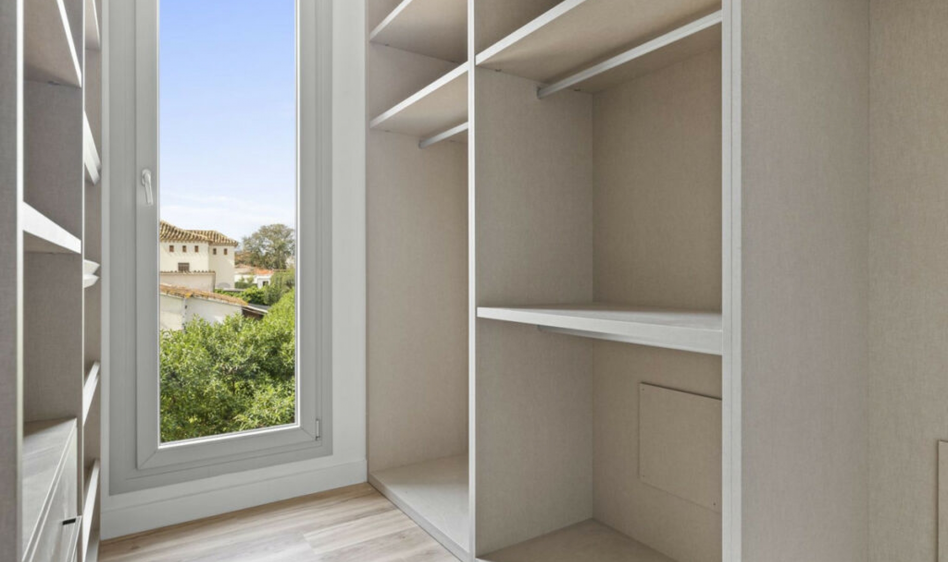 Resale - House -
San Pedro de Alcántara