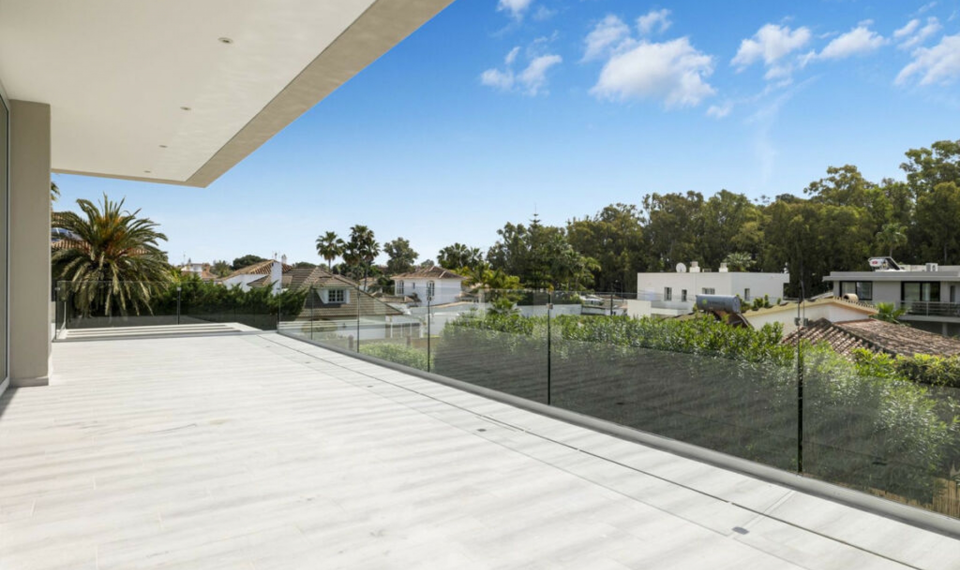 Resale - House -
San Pedro de Alcántara