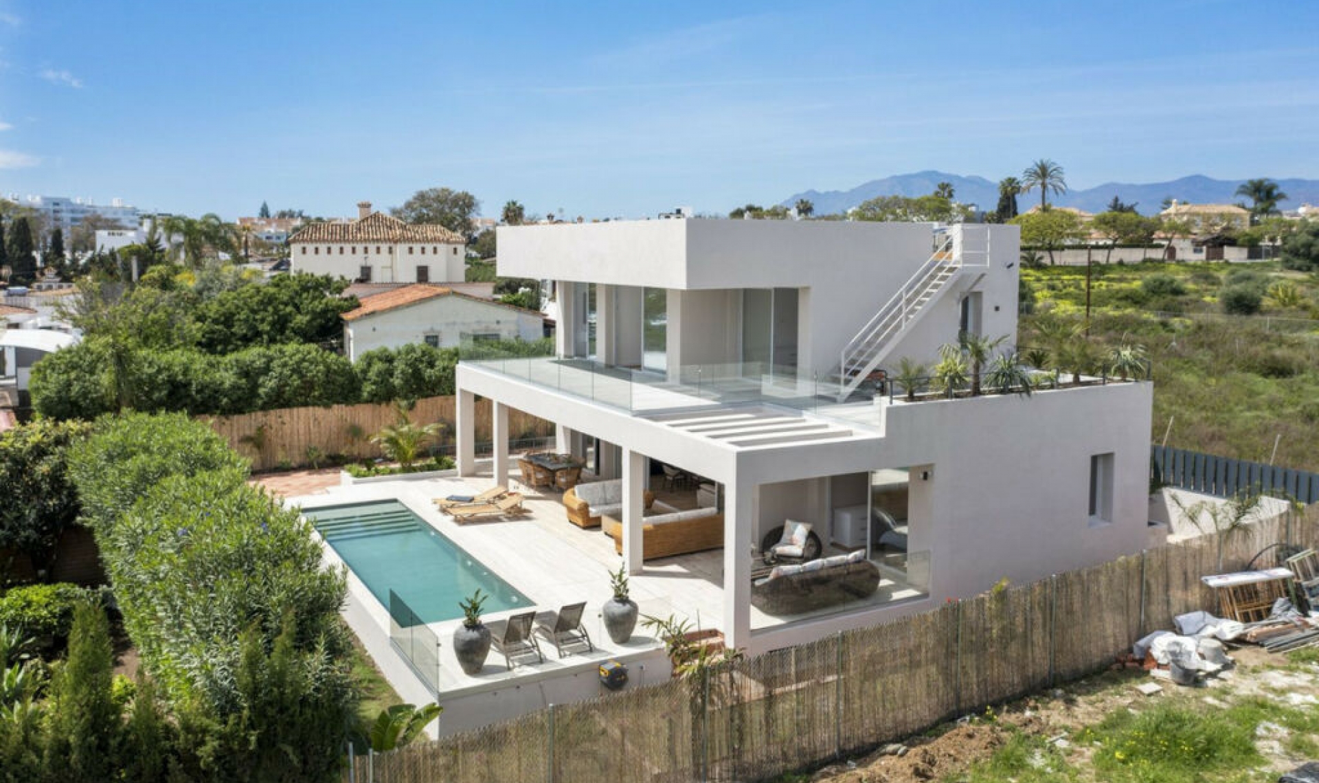 Resale - House -
San Pedro de Alcántara