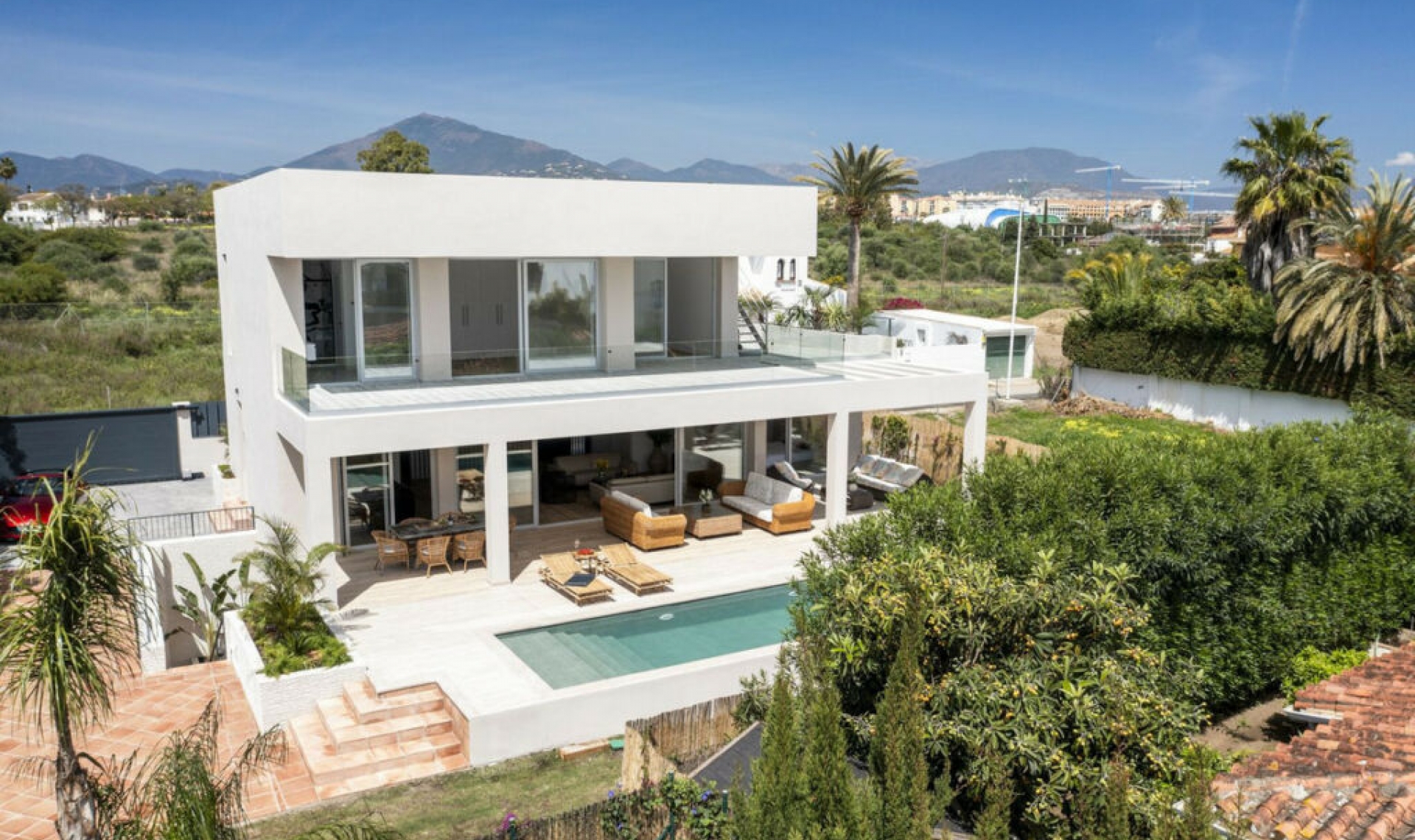 Resale - House -
San Pedro de Alcántara