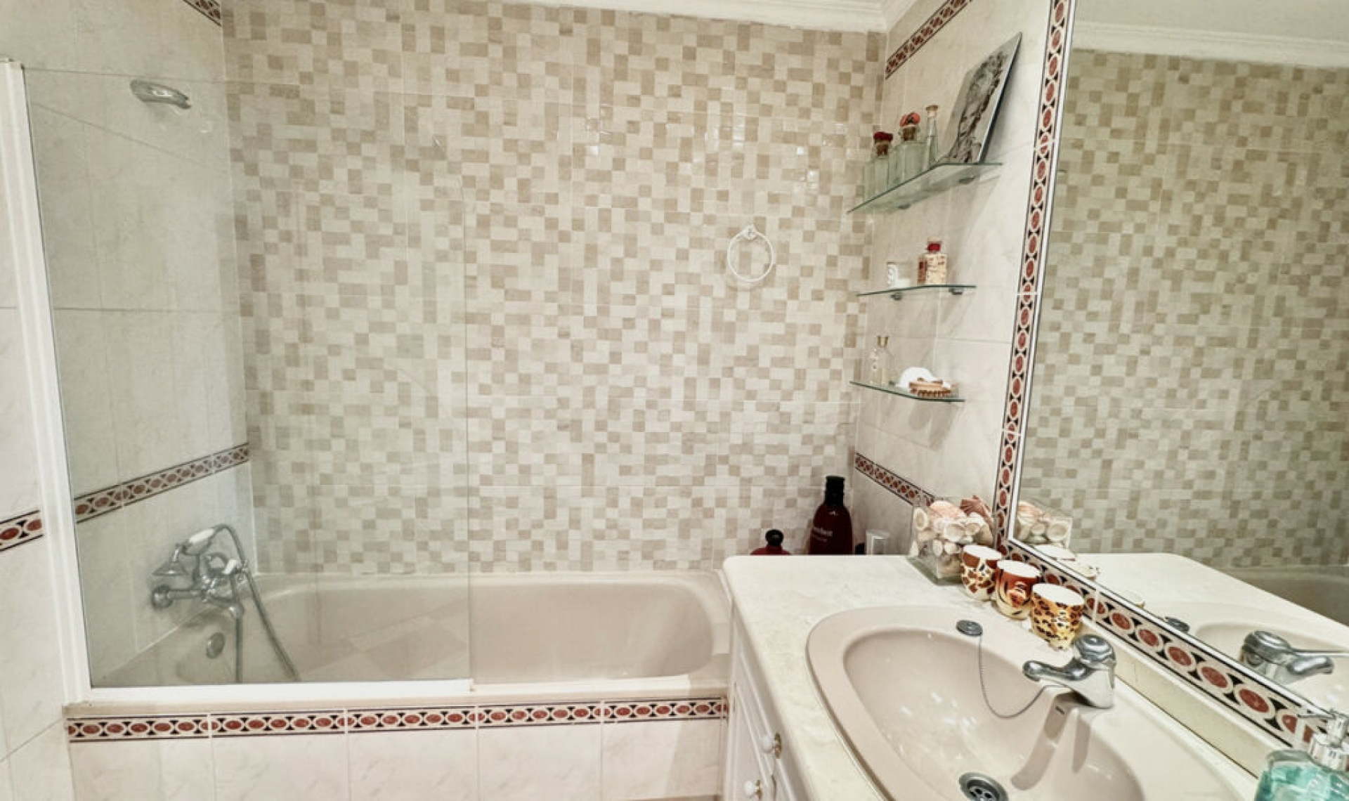 Resale - House -
San Pedro de Alcántara