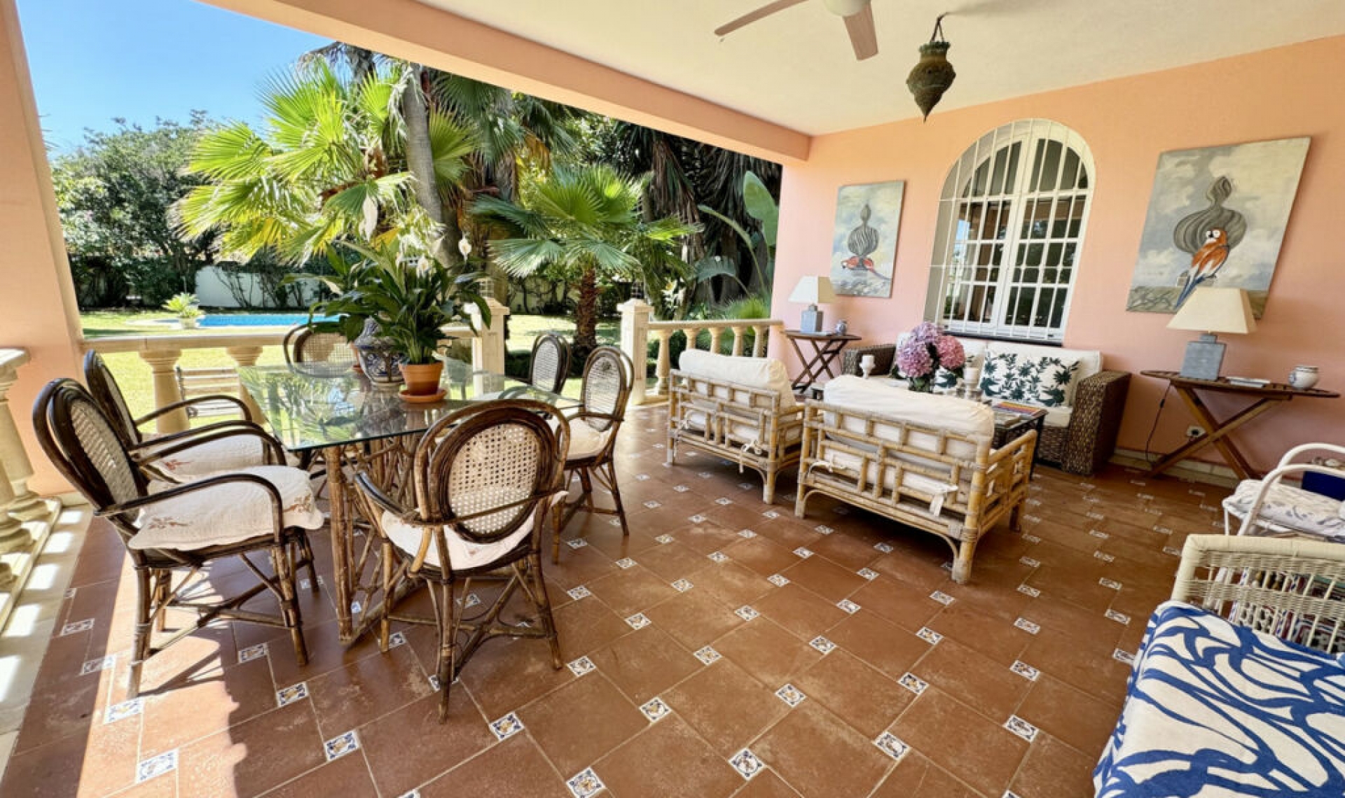 Resale - House -
San Pedro de Alcántara