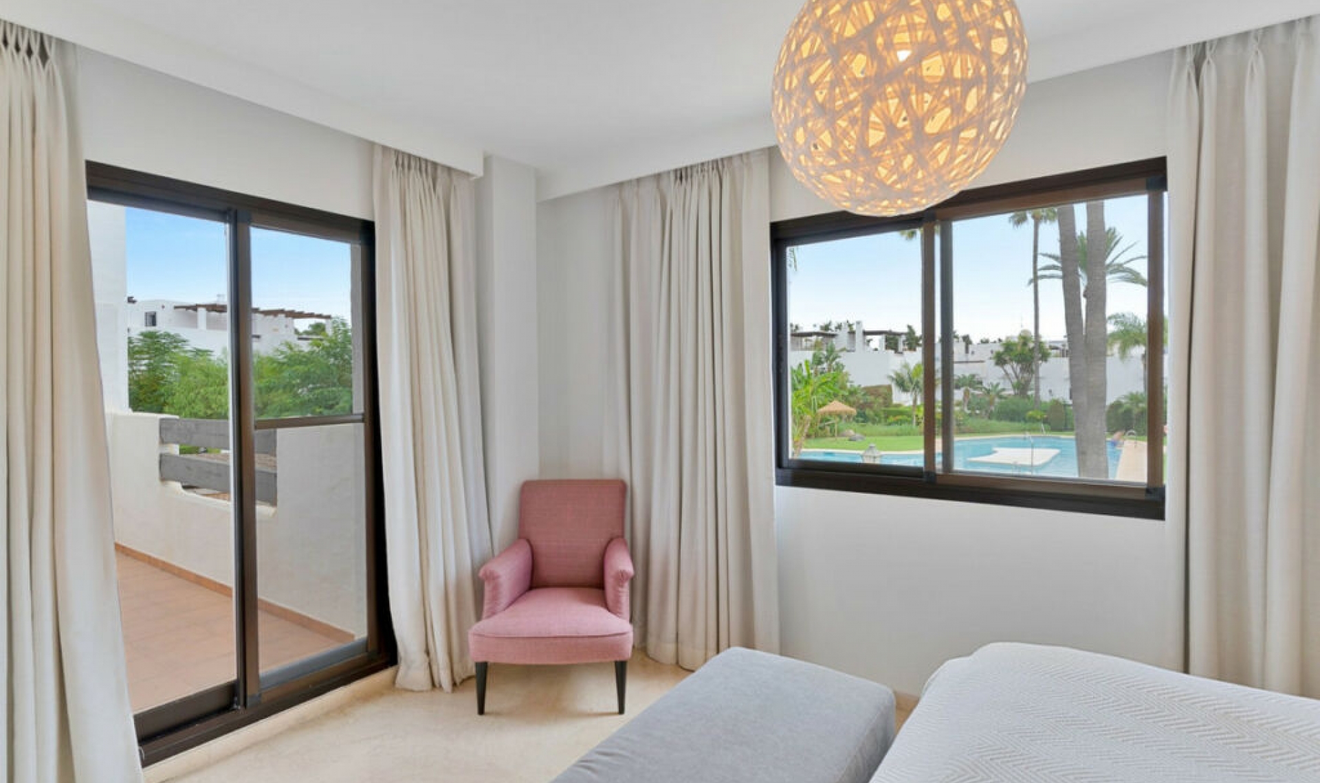 Resale - House -
San Pedro de Alcántara