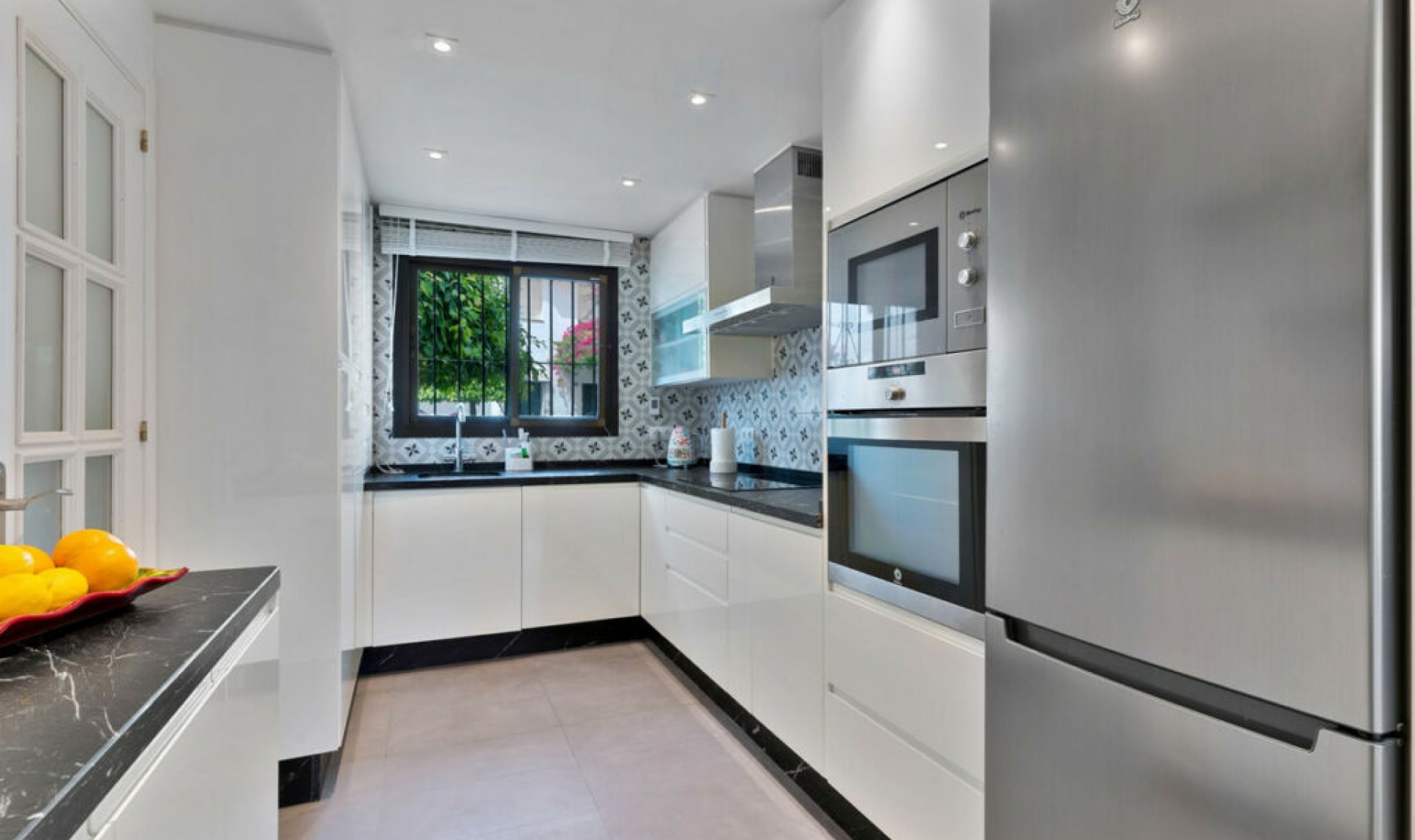 Resale - House -
San Pedro de Alcántara