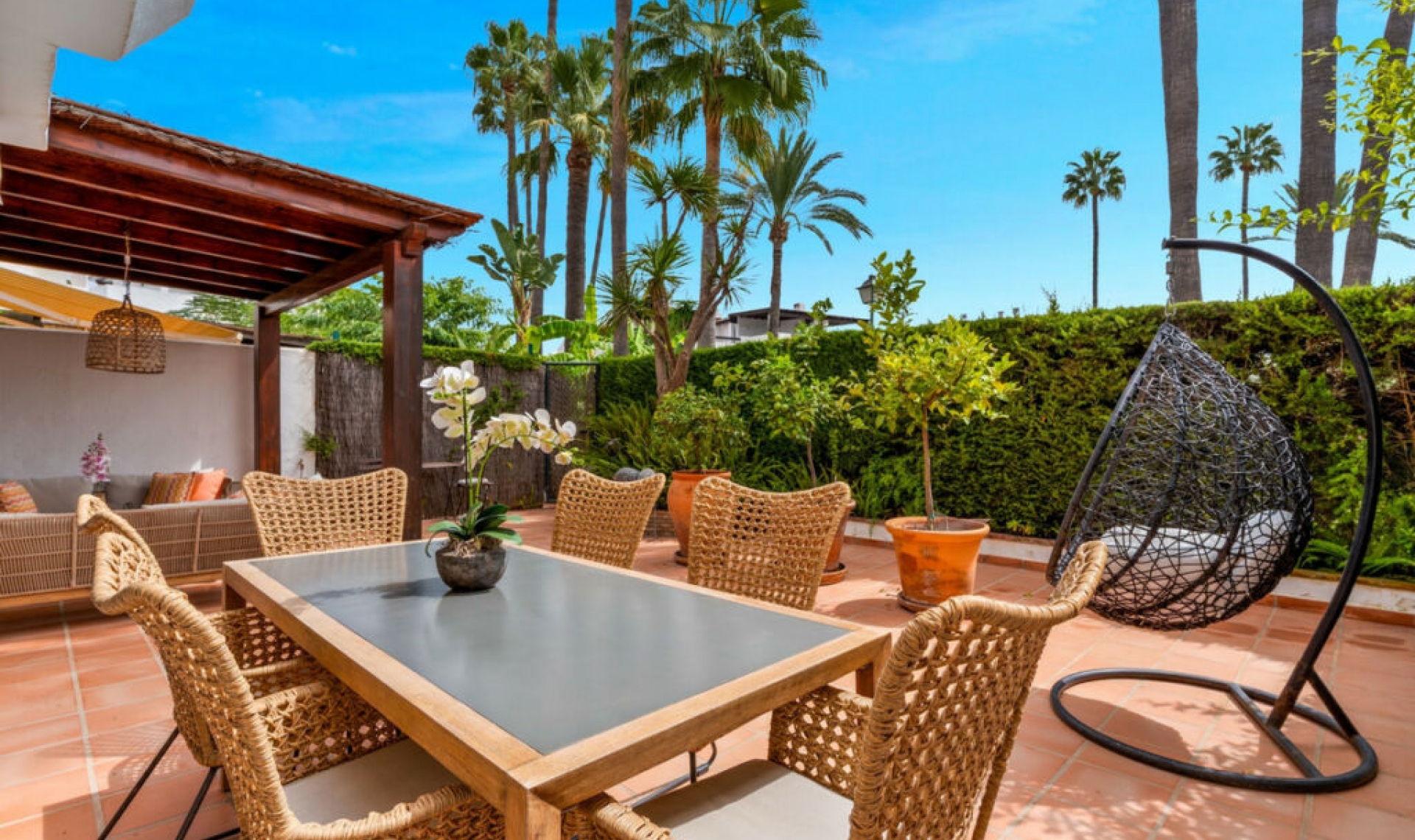 Resale - House -
San Pedro de Alcántara