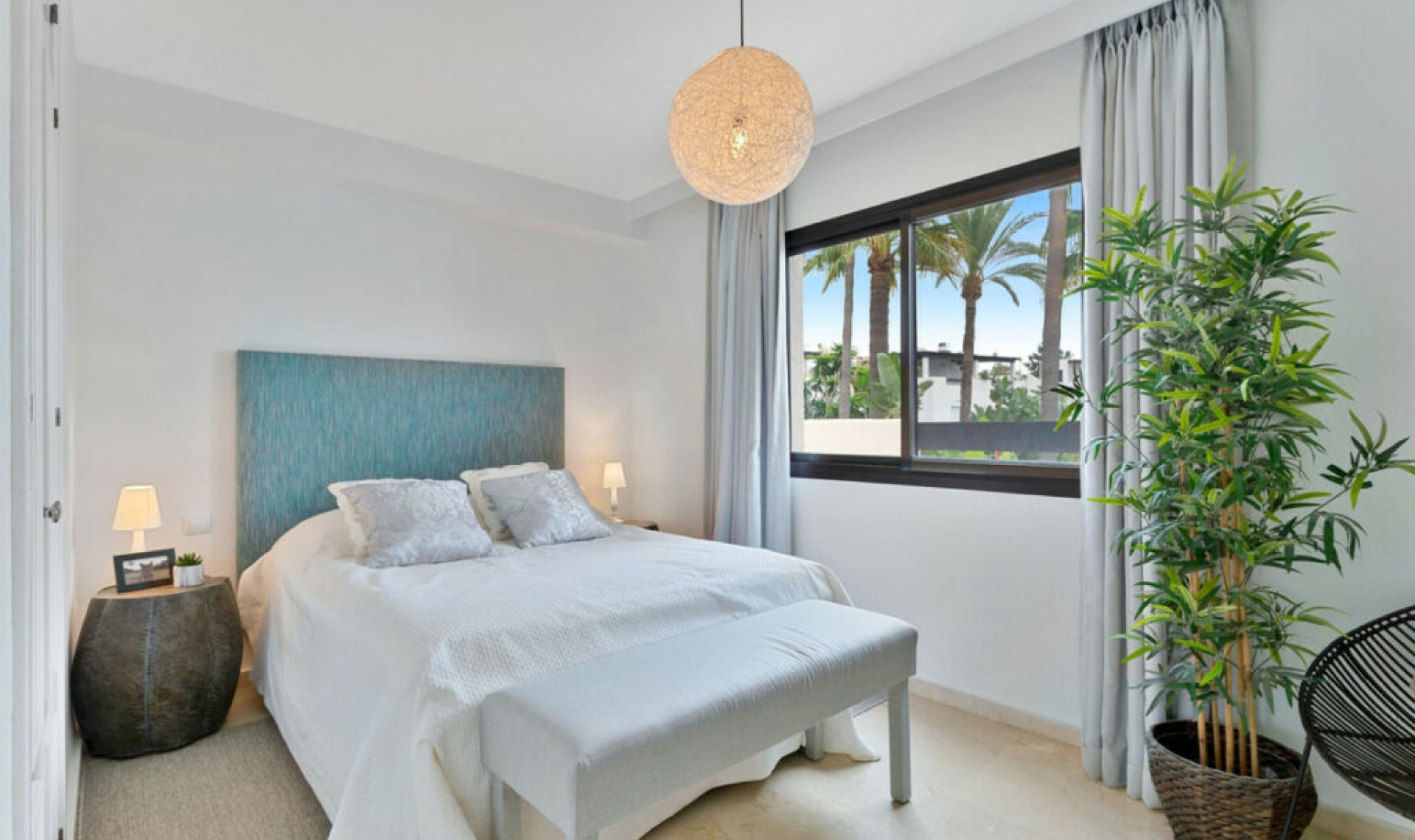 Resale - House -
San Pedro de Alcántara