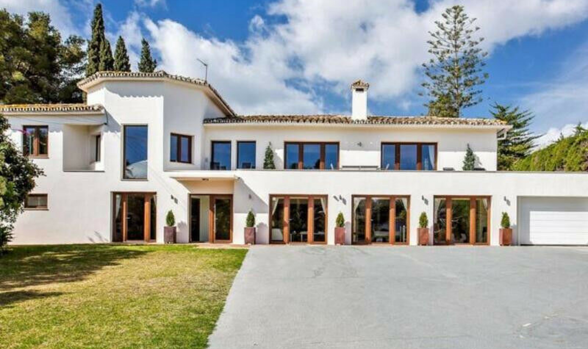 Resale - House -
San Pedro de Alcántara