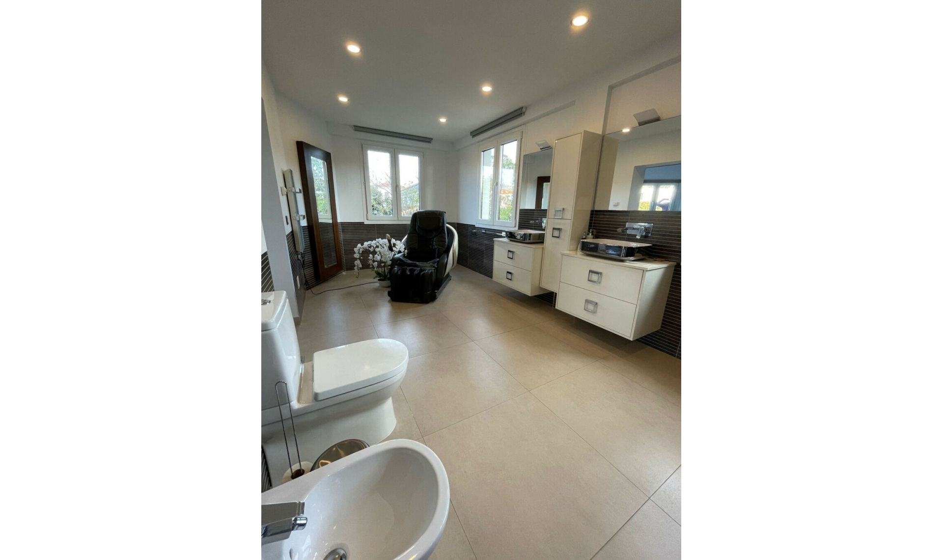 Resale - House -
San Pedro de Alcántara