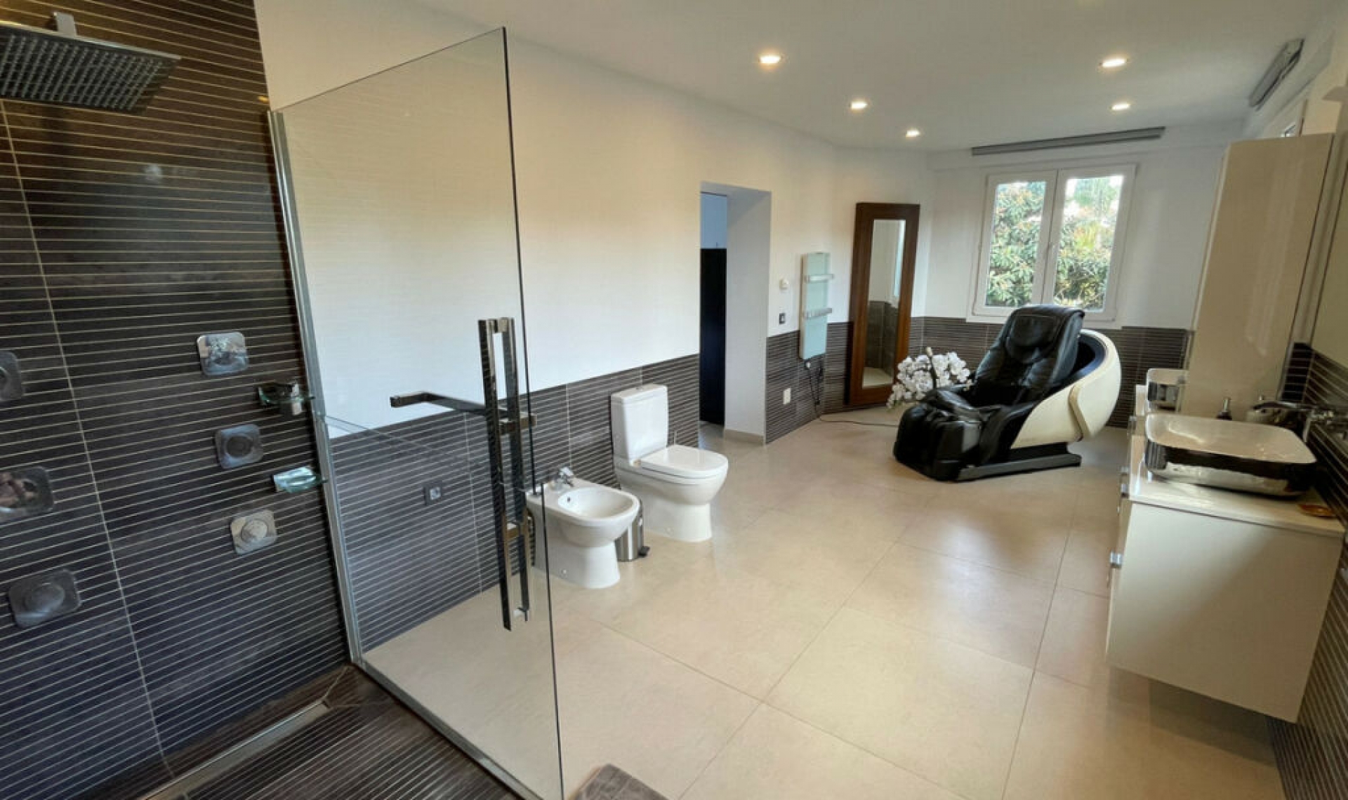 Resale - House -
San Pedro de Alcántara