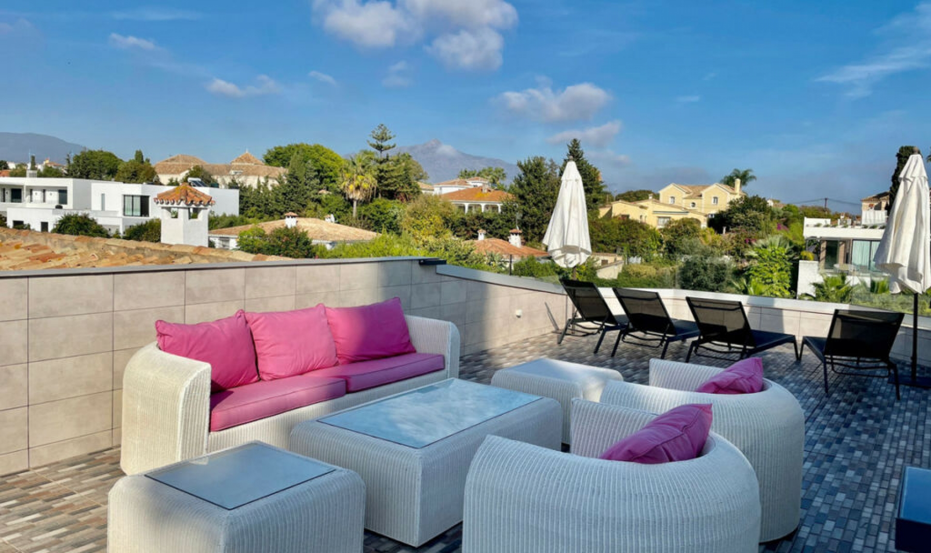 Resale - House -
San Pedro de Alcántara