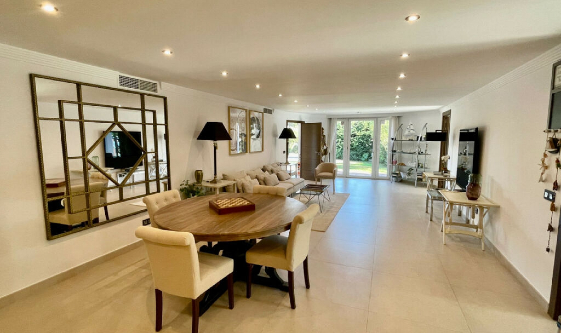 Resale - House -
San Pedro de Alcántara