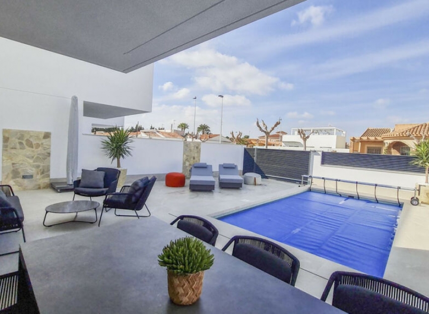 Resale - House -
San Pedro del Pinatar