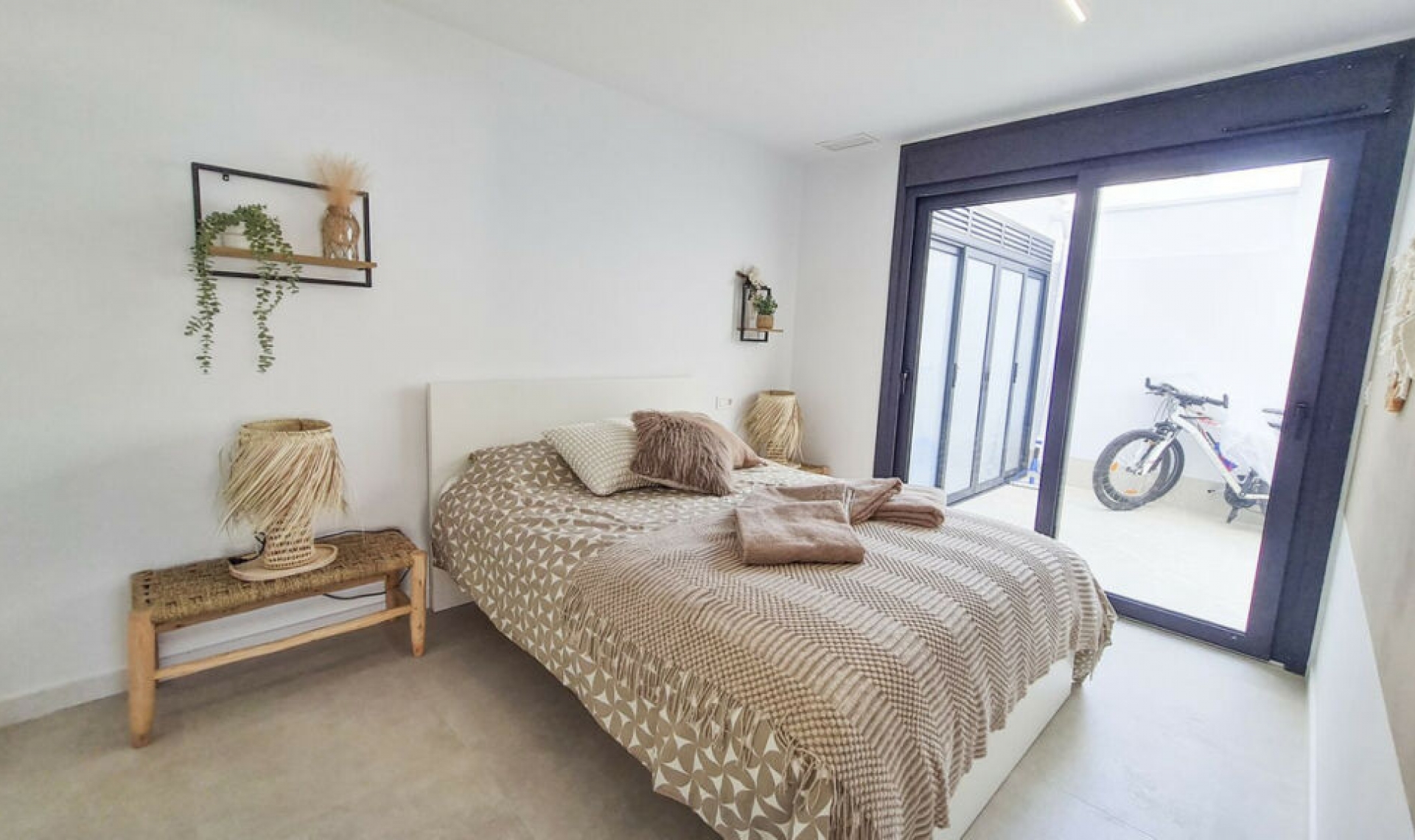 Resale - House -
San Pedro del Pinatar