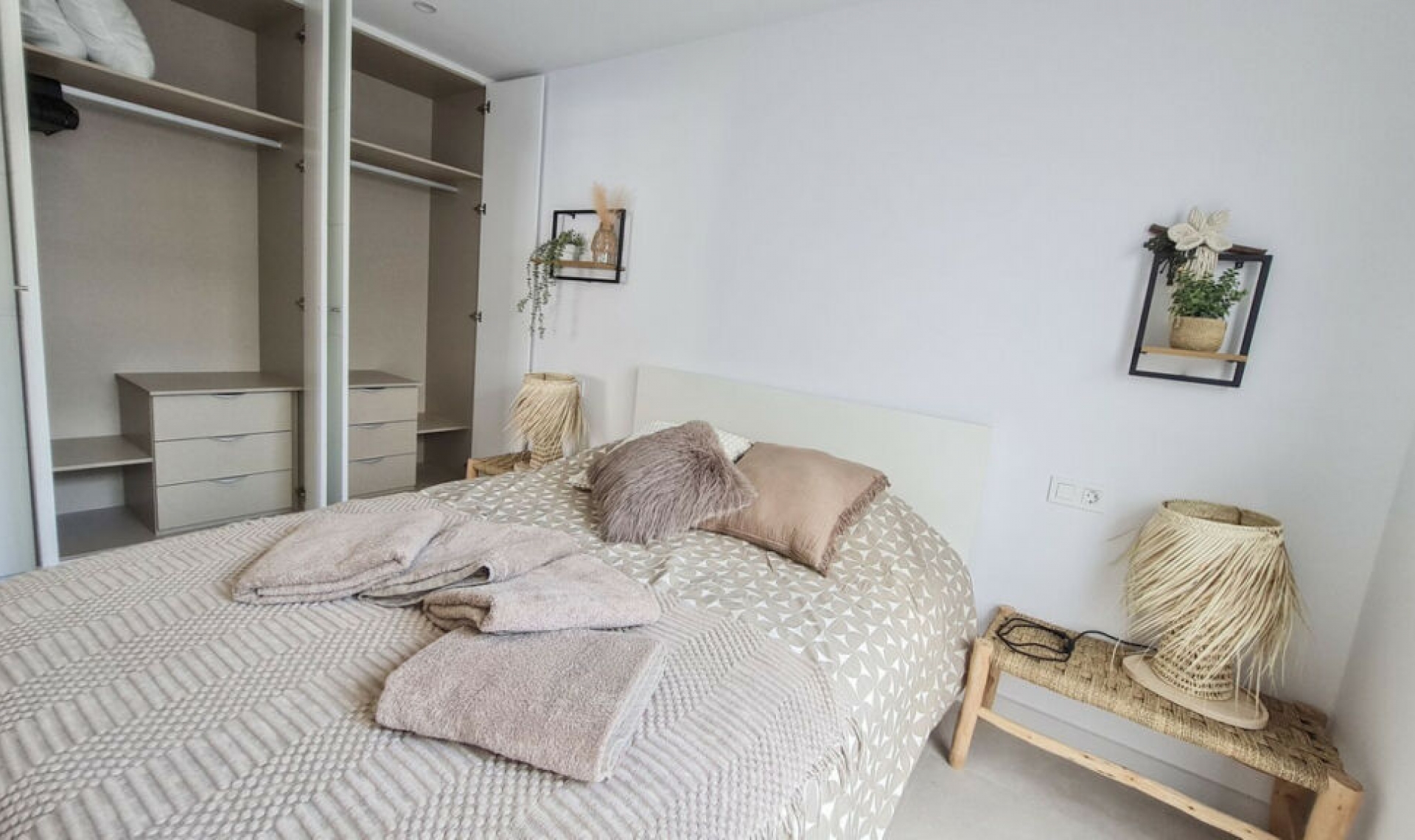 Resale - House -
San Pedro del Pinatar