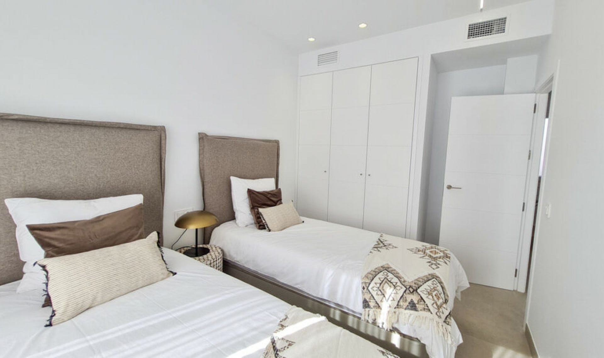 Resale - House -
San Pedro del Pinatar