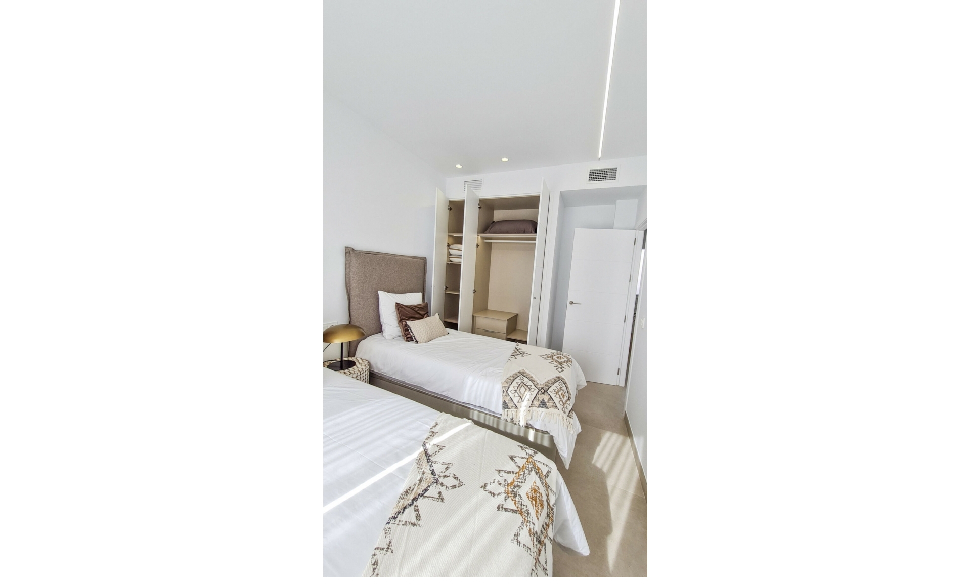 Resale - House -
San Pedro del Pinatar