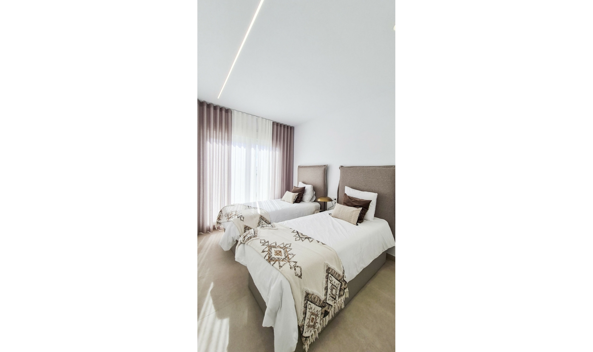 Resale - House -
San Pedro del Pinatar