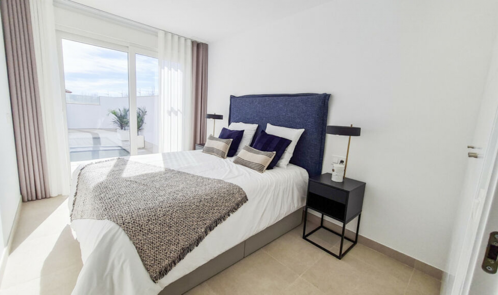 Resale - House -
San Pedro del Pinatar