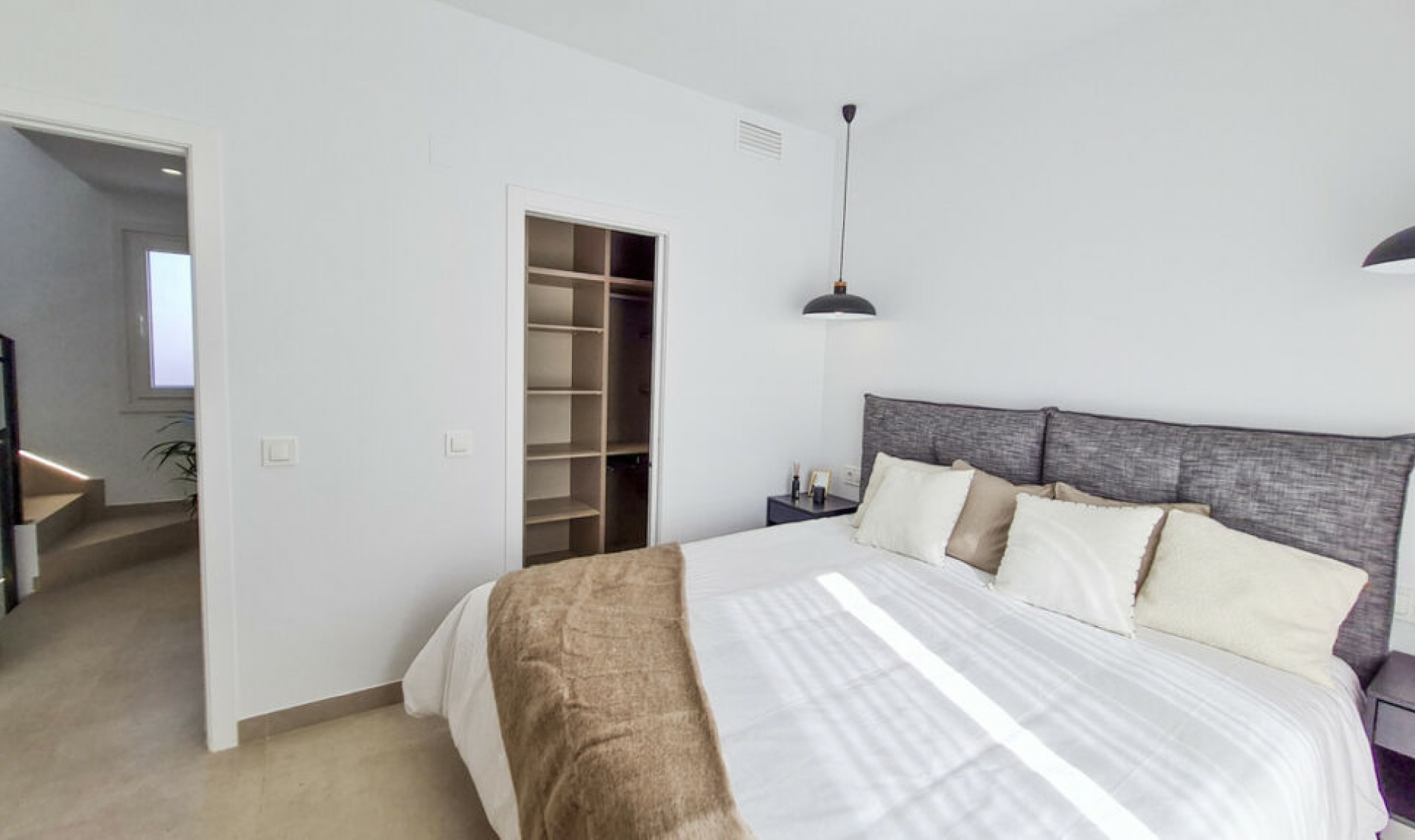Resale - House -
San Pedro del Pinatar