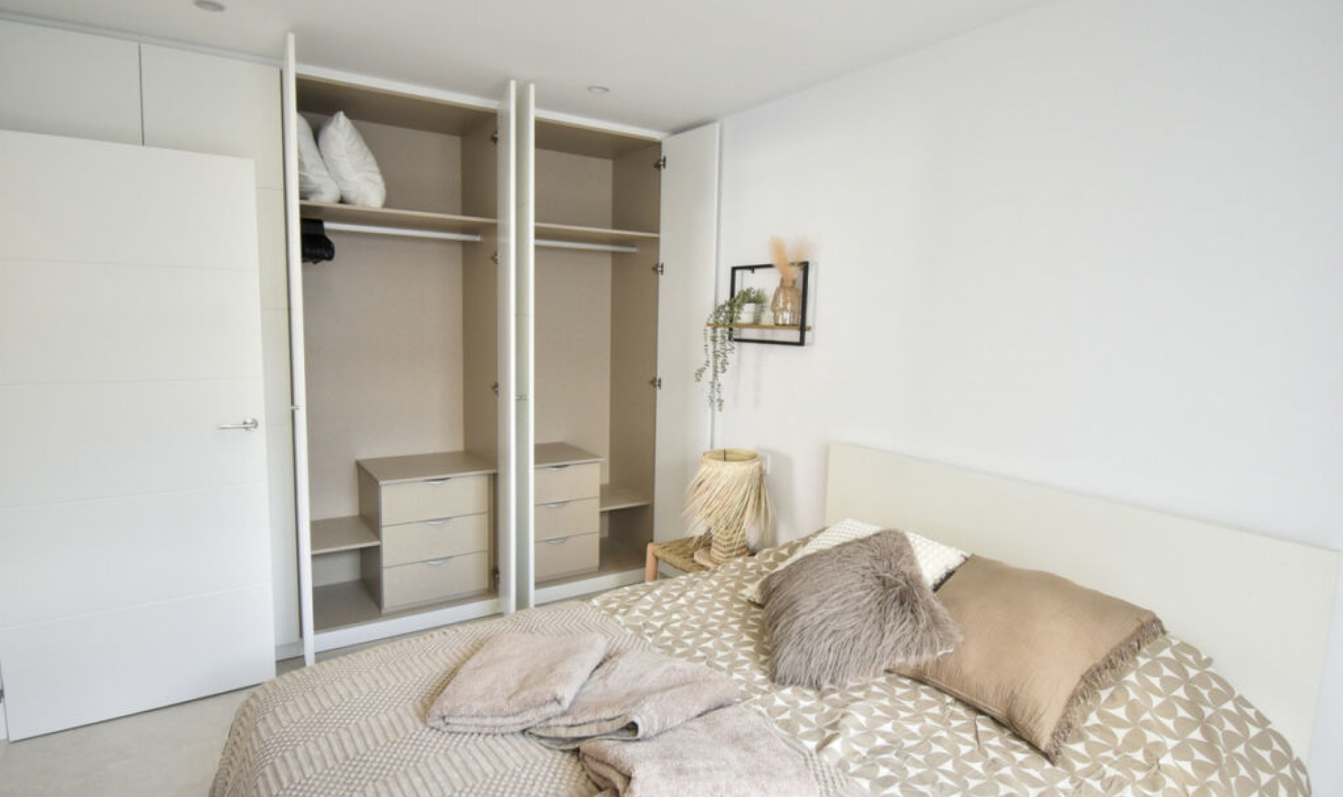 Resale - House -
San Pedro del Pinatar