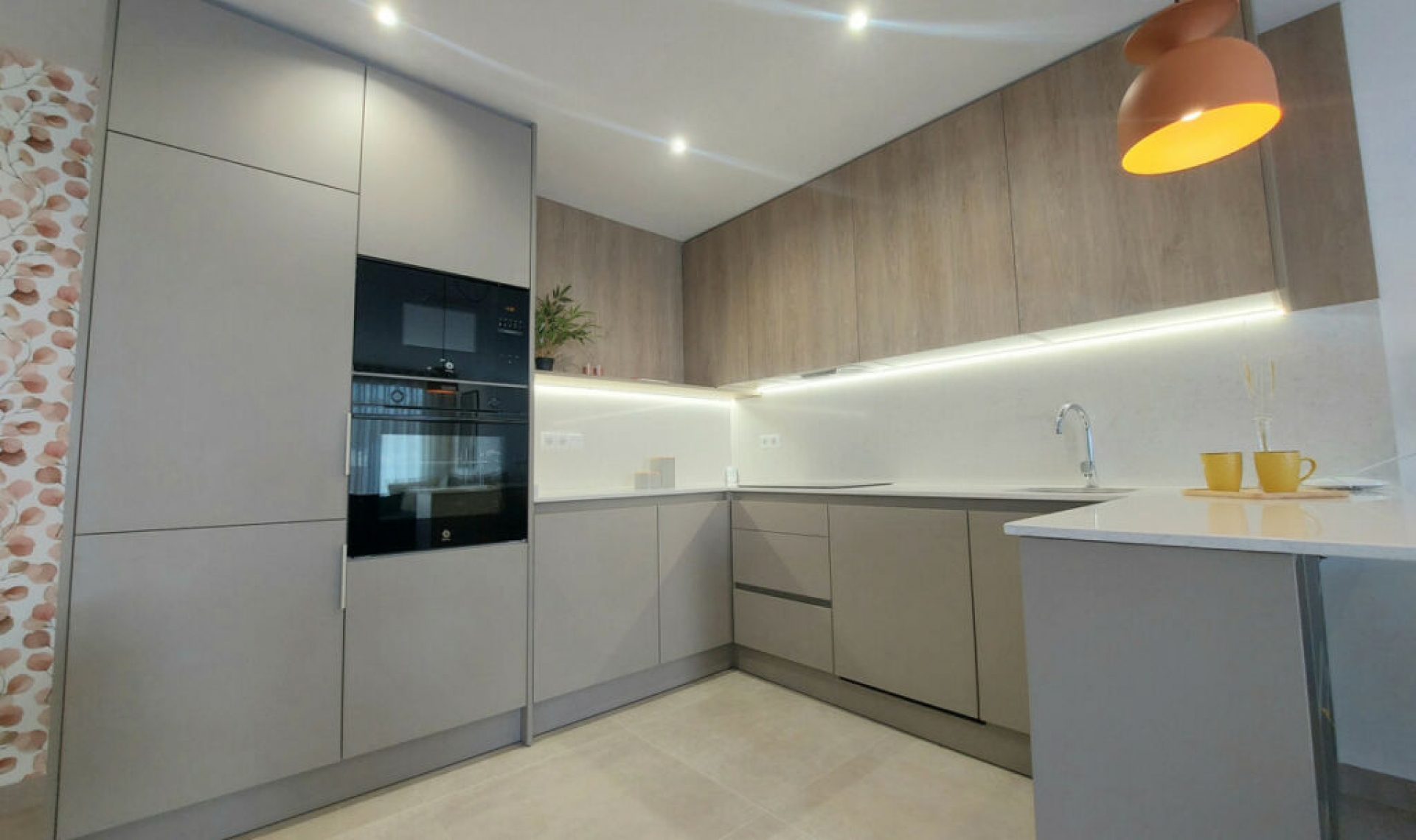 Resale - House -
San Pedro del Pinatar