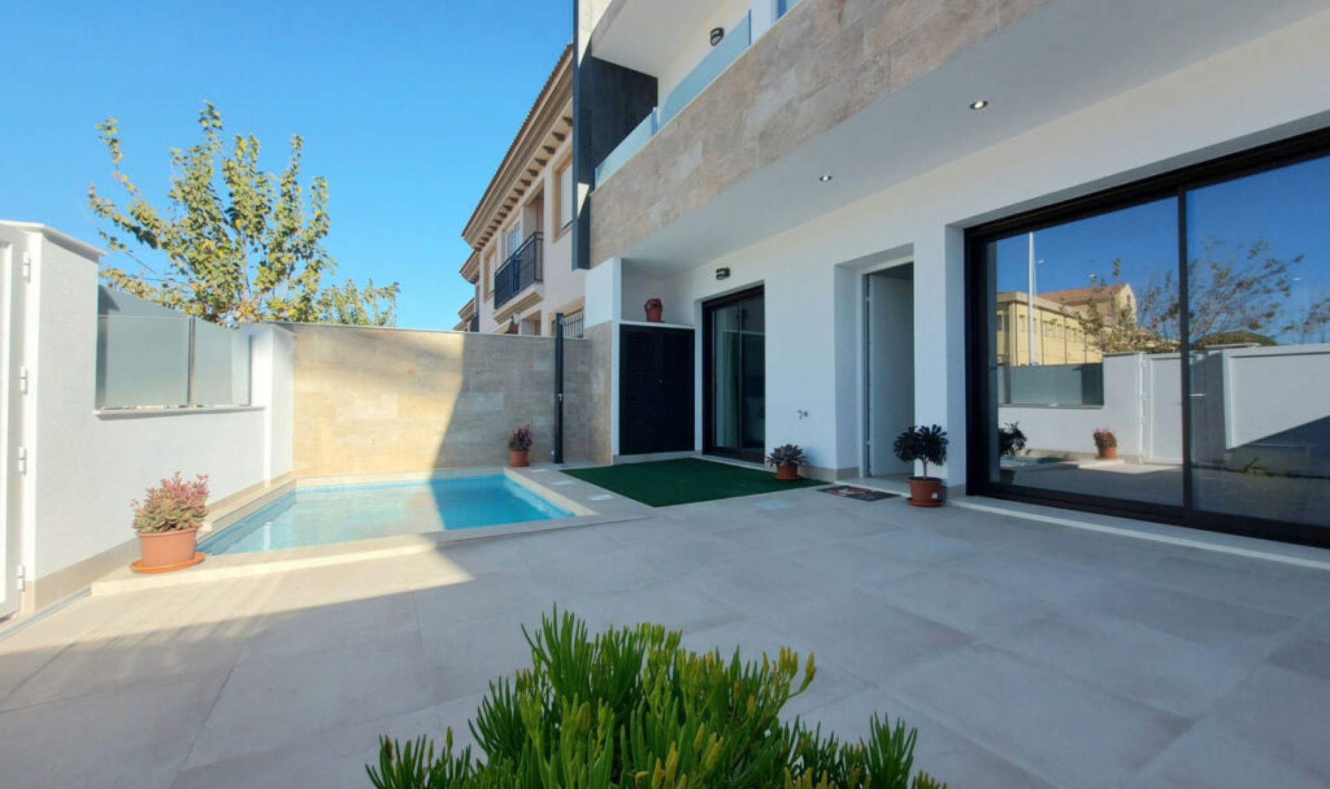 Resale - House -
San Pedro del Pinatar