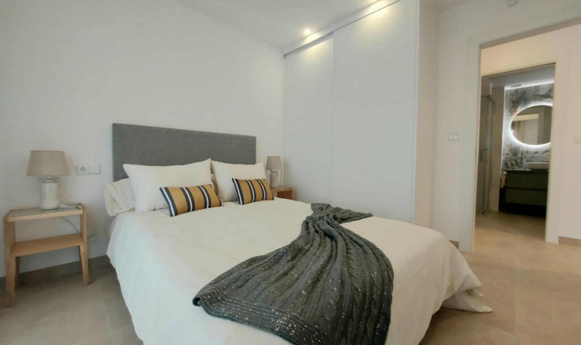 Resale - House -
San Pedro del Pinatar