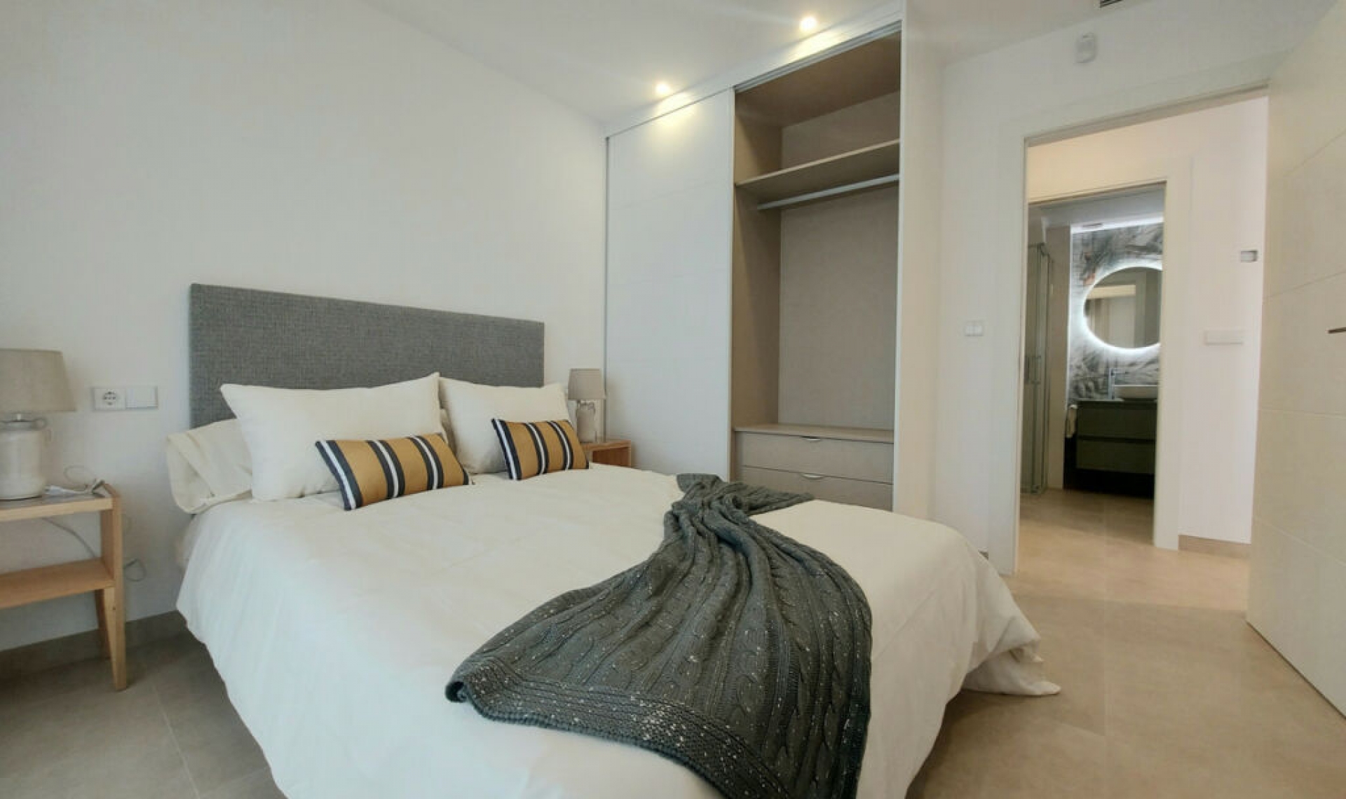 Resale - House -
San Pedro del Pinatar