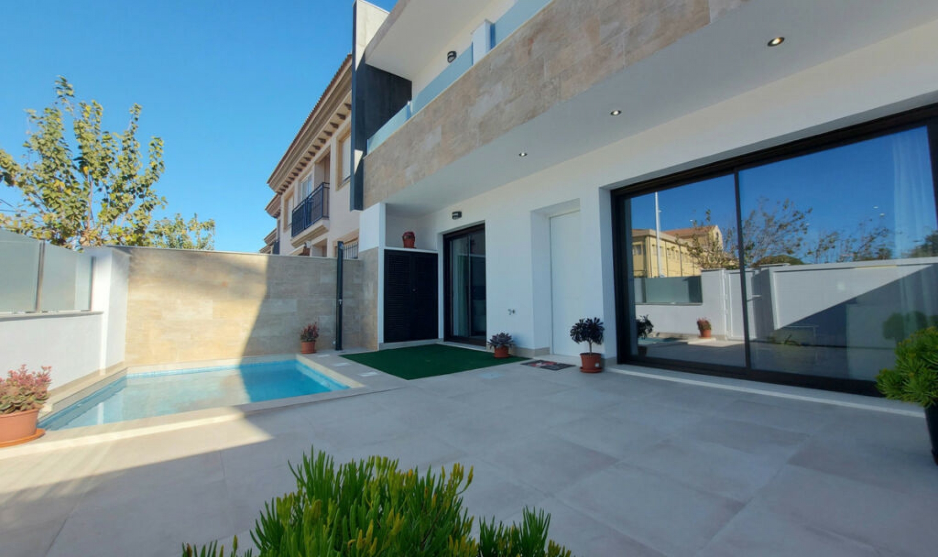 Resale - House -
San Pedro del Pinatar